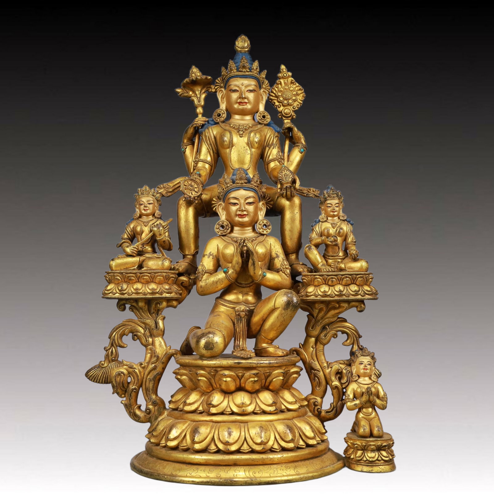 A Solemn Gilt Bronze Statue of Avalokitesvara, Inlaid Gems: A Solemn Gilt Bronze Statue of Avalokitesvara, Inlaid Gems, Ming Dynasty, China, Size:12inx7.5inx17.1in, Weight:9400g 铜鎏金观音像,嵌宝石,中