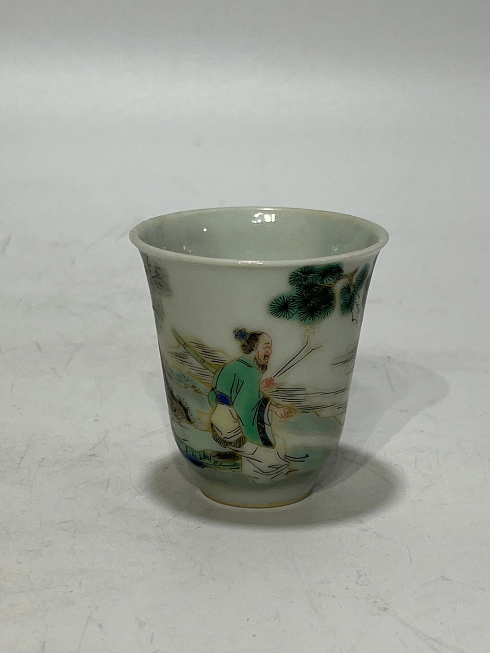 An Exquisite Wucai Figure Pattern Cup (1 of 10)