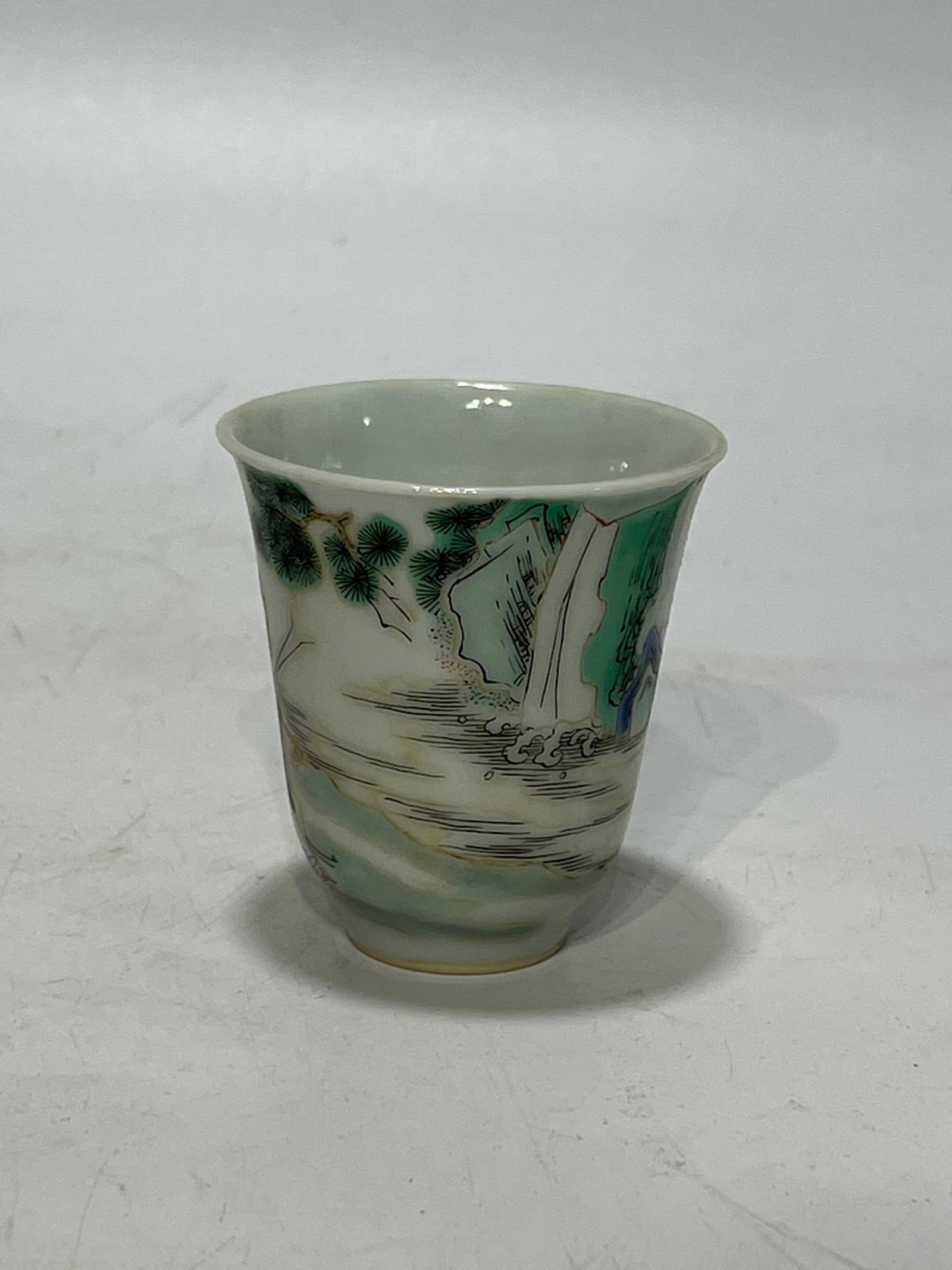 An Exquisite Wucai Figure Pattern Cup - 2
