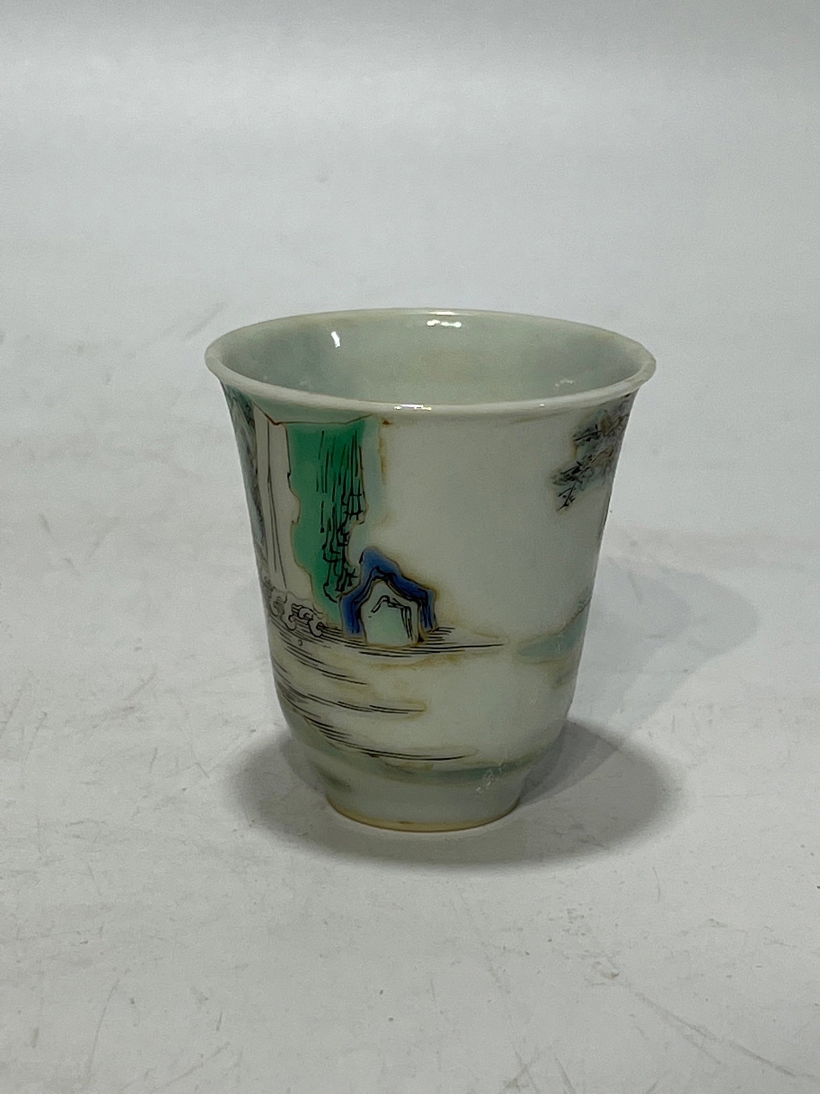 An Exquisite Wucai Figure Pattern Cup - 3