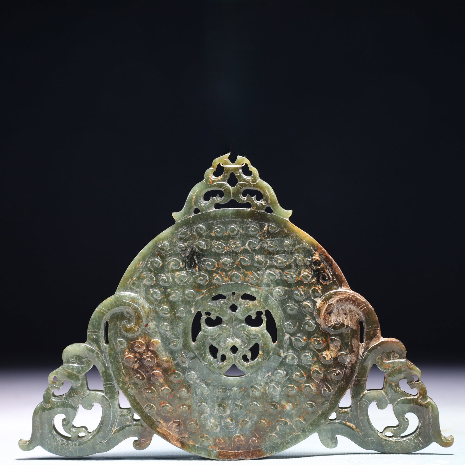 An Exquisite Jasper Phoenix Pattern Pendant: An Exquisite Jasper Phoenix Pattern Pendant,Qing Dynasty,China,Size:6.3inx4.3in,Weight:147.9g 碧玉凤纹挂件,中国清代