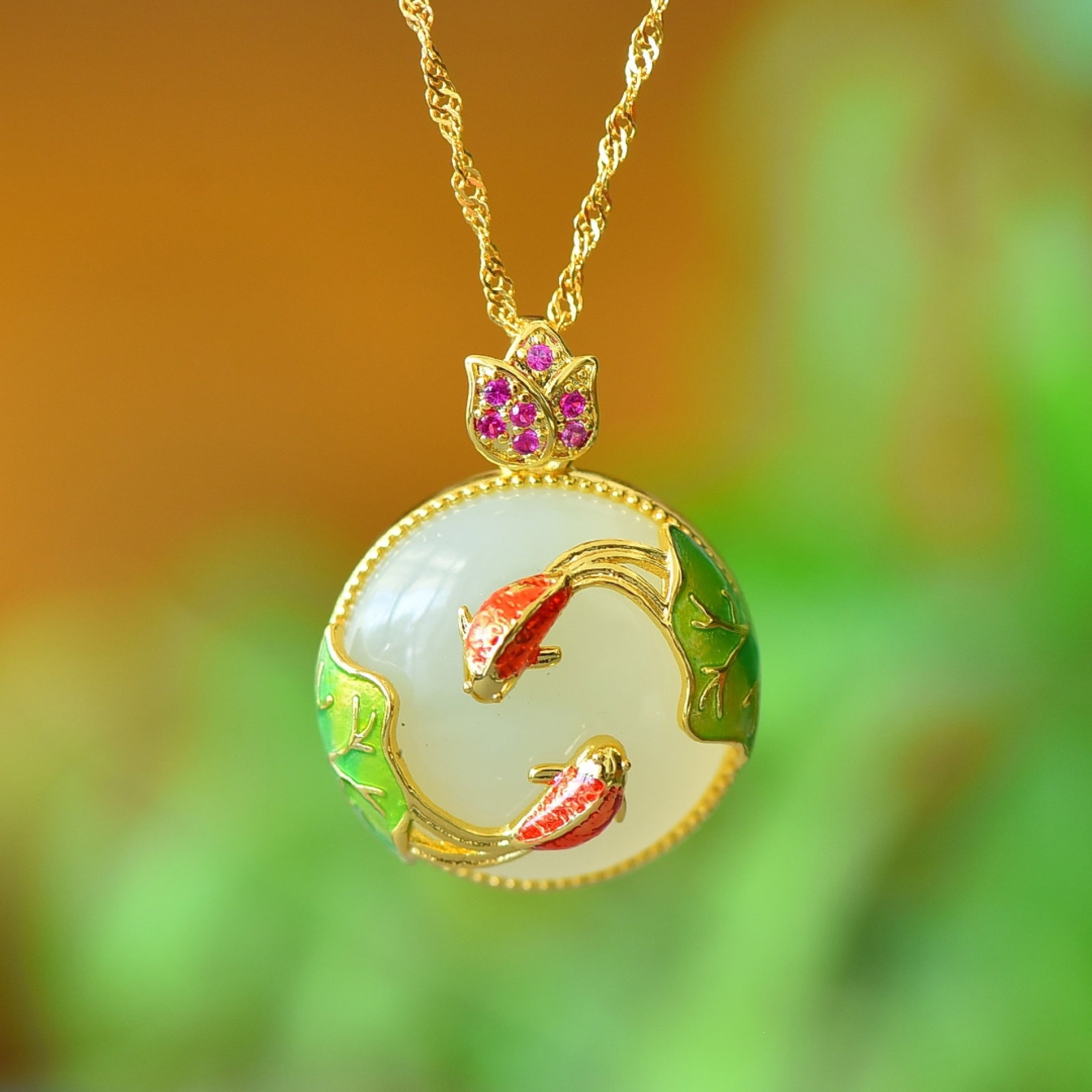 An Exquisite Bronze-Gold Plated Inlaid White Jade Fish Pattern Necklace,Inlaid Gems: An Exquisite Bronze-Gold Plated Inlaid White Jade Fish Pattern Necklace,Inlaid Gems,Size:0.7inx0.7in