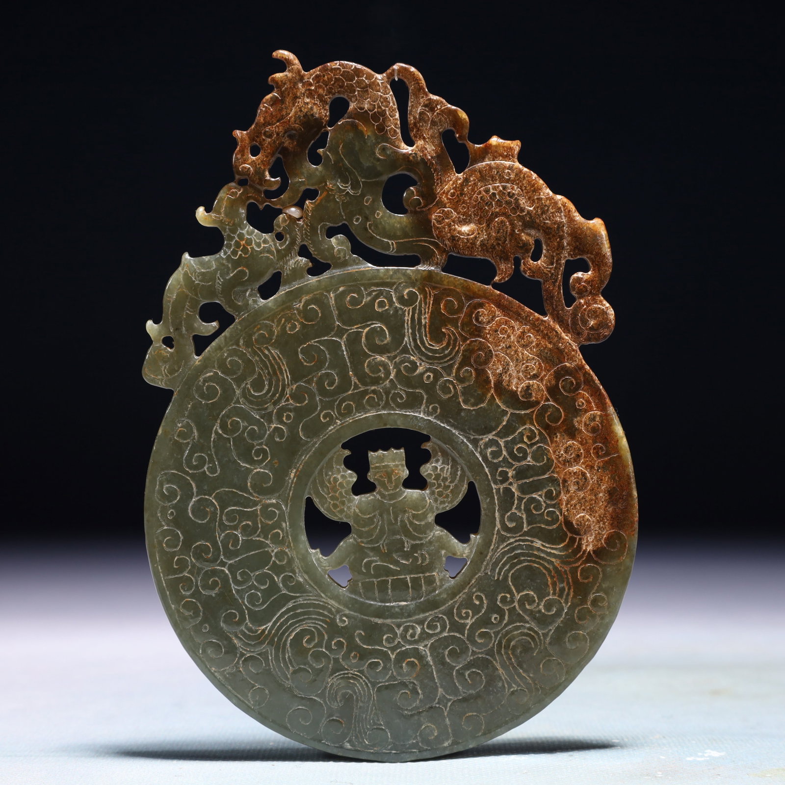 An Exquisite Jasper Figure Pattern Pendant: An Exquisite Jasper Figure Pattern Pendant,Qing Dynasty,China,Size:3.9inx5.5in,Weight:145g 碧玉人物纹挂件,中国清代