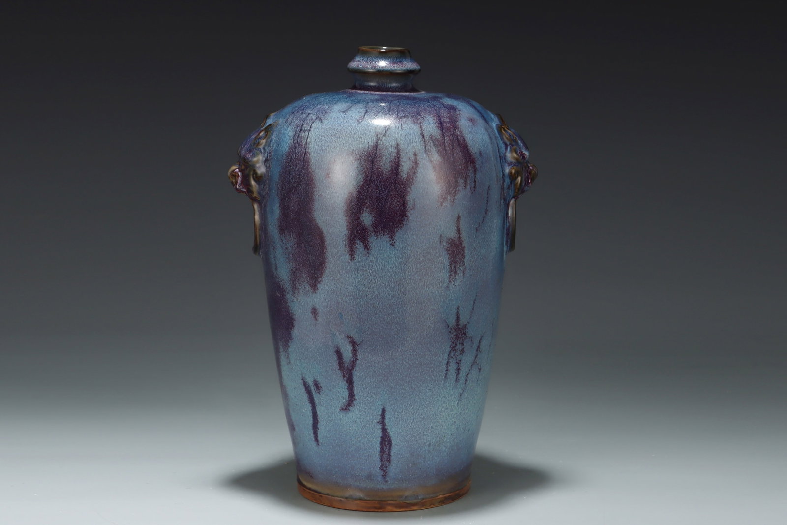 An Exquisite Jun yao Purple Glazed Lion-Ears Vase: An Exquisite Jun yao Purple Glazed Lion-Ears Vase,Song Dynasty,China,Size:11.5inx8.1in 钧窑紫釉狮耳瓶,中国宋代