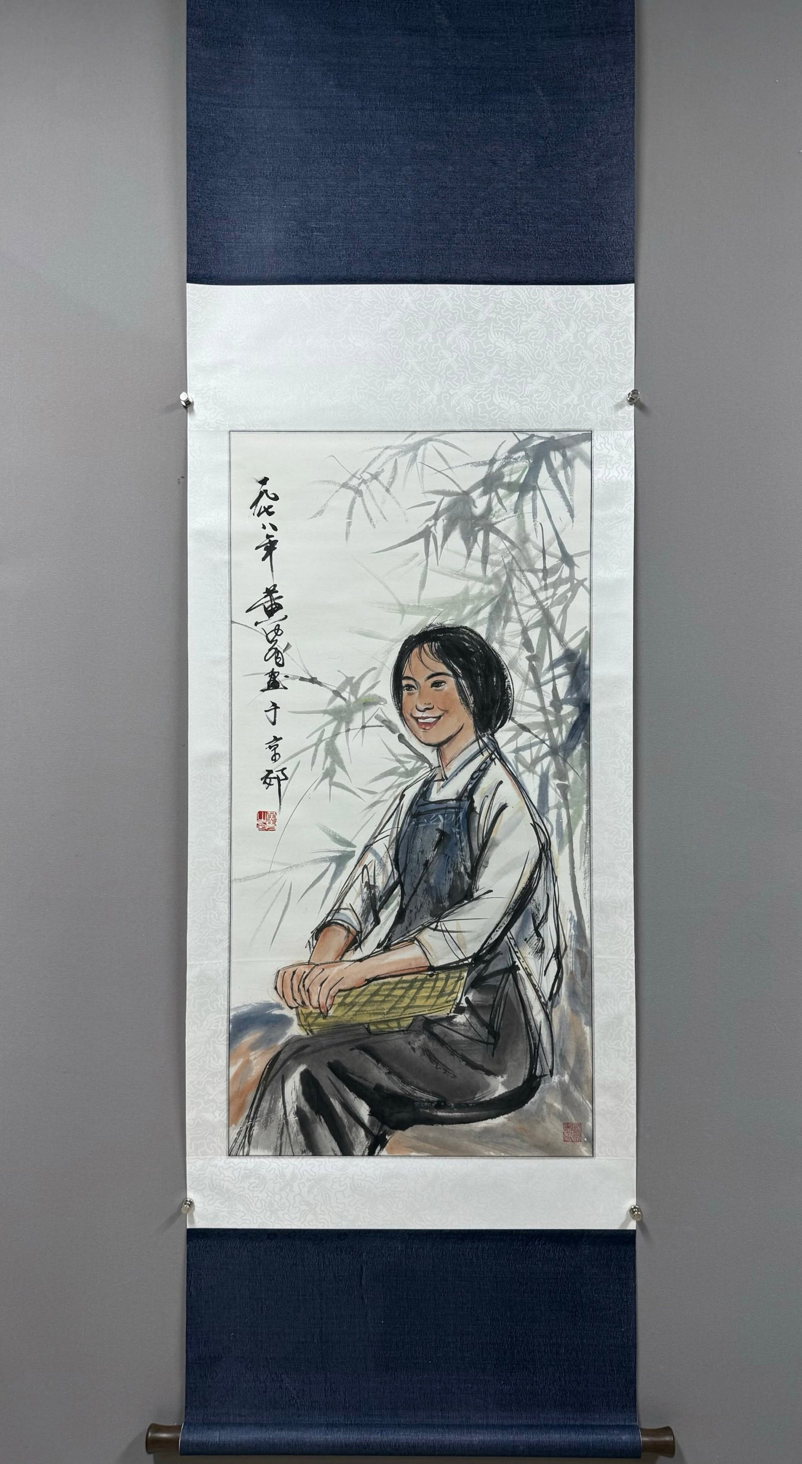 A Chinese Vertical Scroll Ink Painting of Figure on Paper: A Chinese Vertical Scroll Ink Painting of Figure on Paper,Huang Zhou,Size:39inx19.3in 一幅中国水墨人物画立轴,黄胄