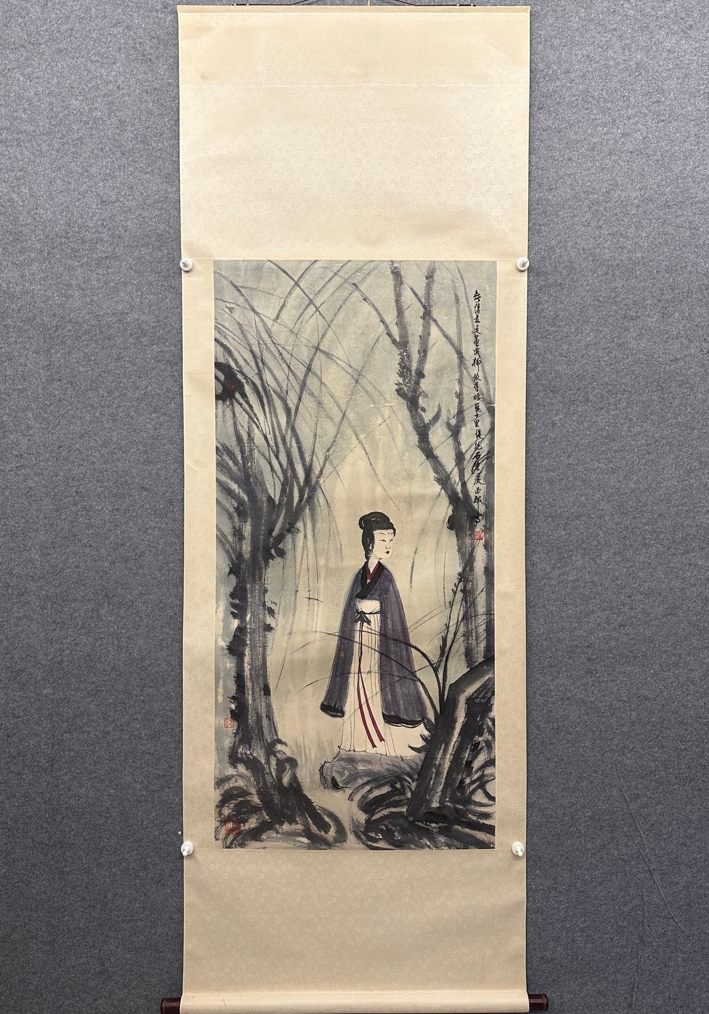 A Chinese Vertical Scroll Ink Painting of Figure on Paper: A Chinese Vertical Scroll Ink Painting of Figure on Paper,Fu Baoshi,Size:55.1inx26.4in 一幅中国水墨人物画立轴,傅抱石
