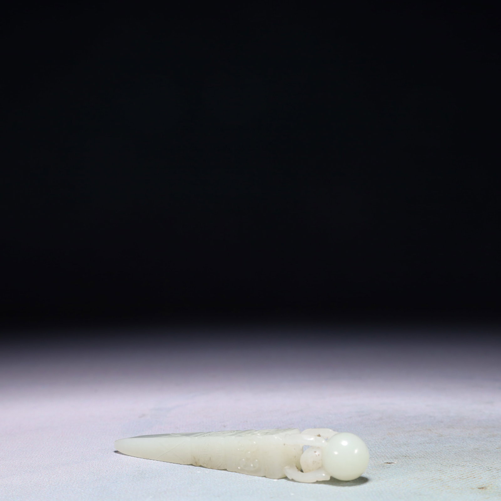 An Exquisite White Jade Ritual Implement - 4