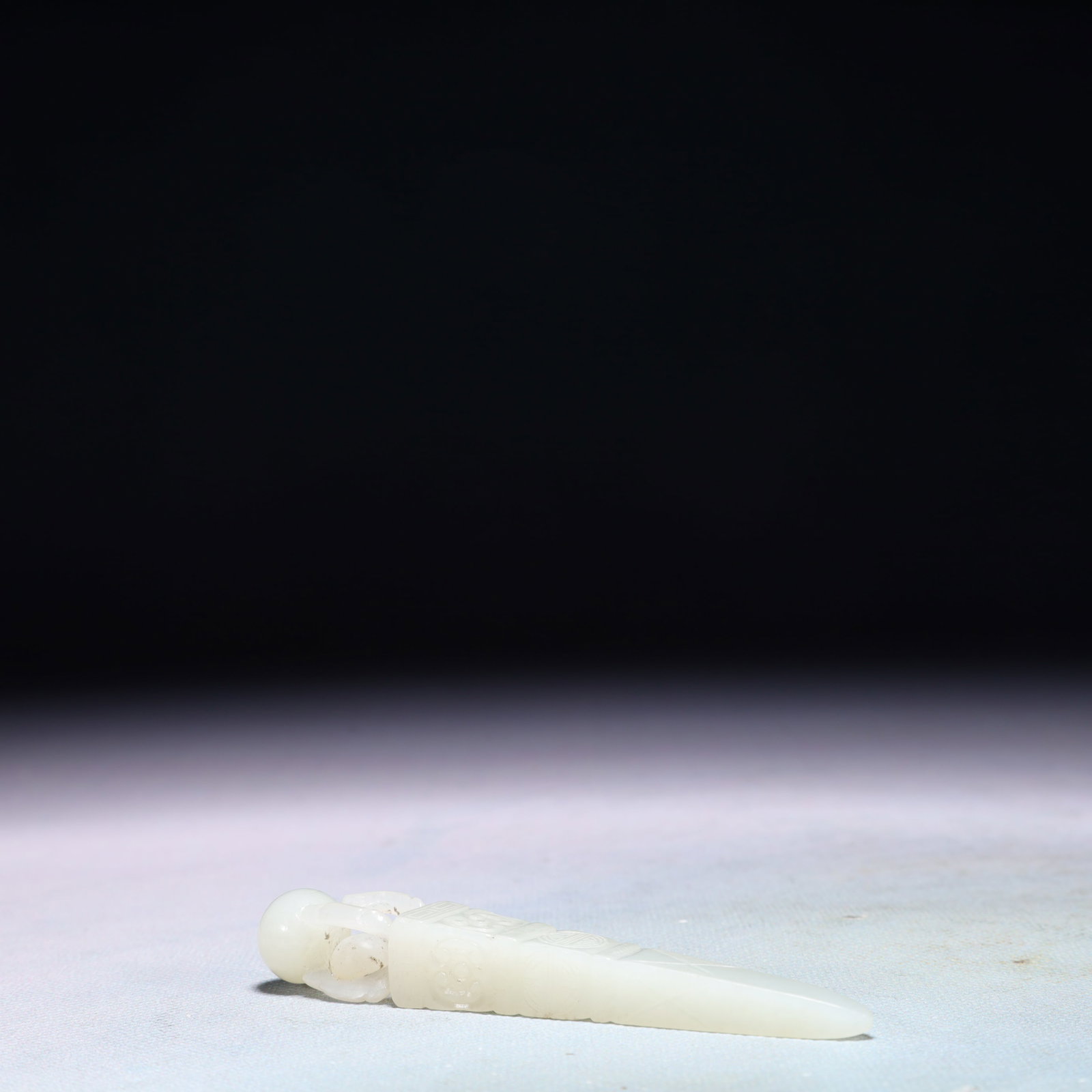 An Exquisite White Jade Ritual Implement - 5