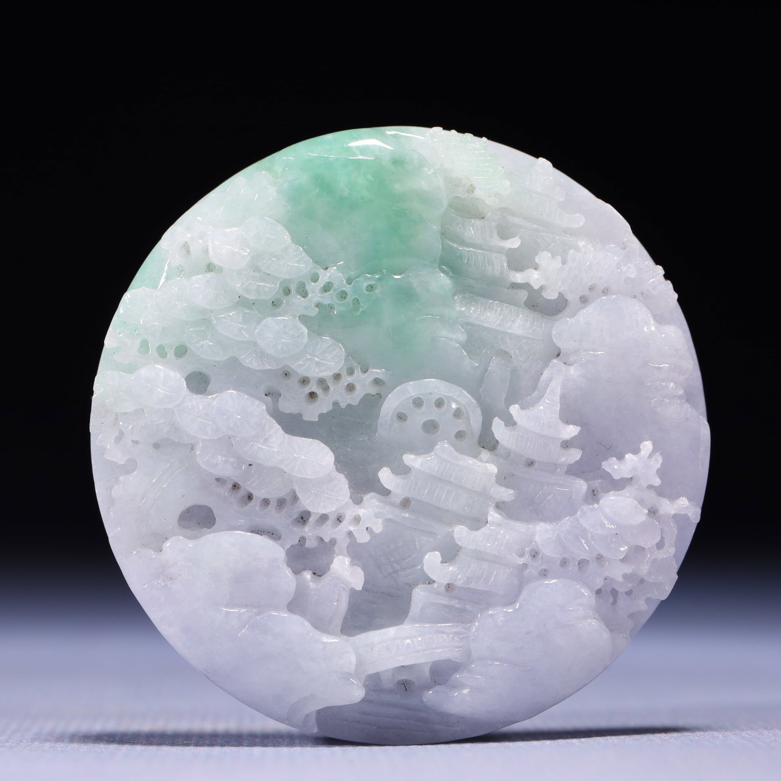 An Exquisite Jadeite Landscape Pattern Pendant: An Exquisite Jadeite Landscape Pattern Pendant,Qing Dynasty,China,Size:0.4inx2in,Weight:67g 翡翠山水纹挂件,中国清代