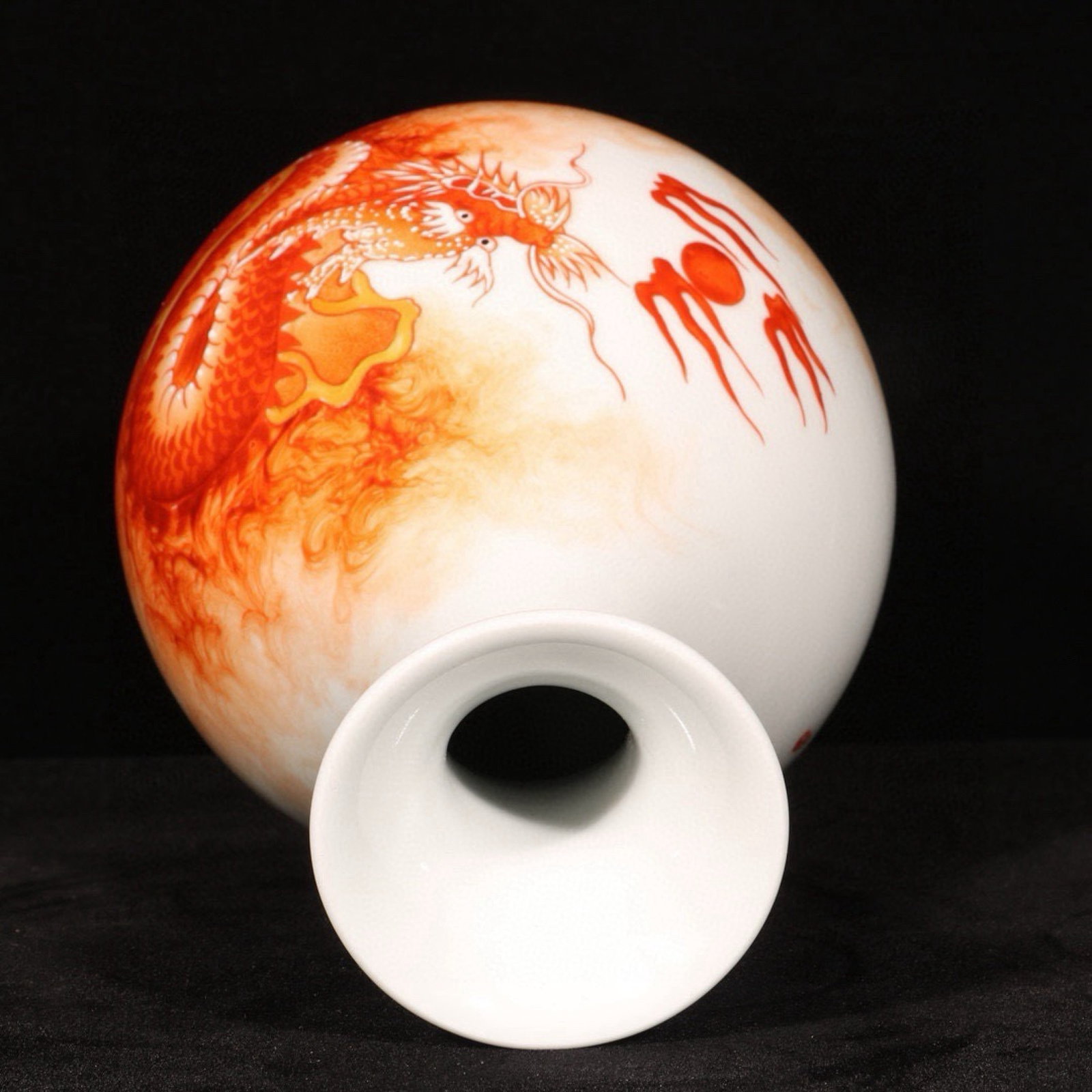 An Exquisite Iron-Red Dragon Pattern Pot - 8