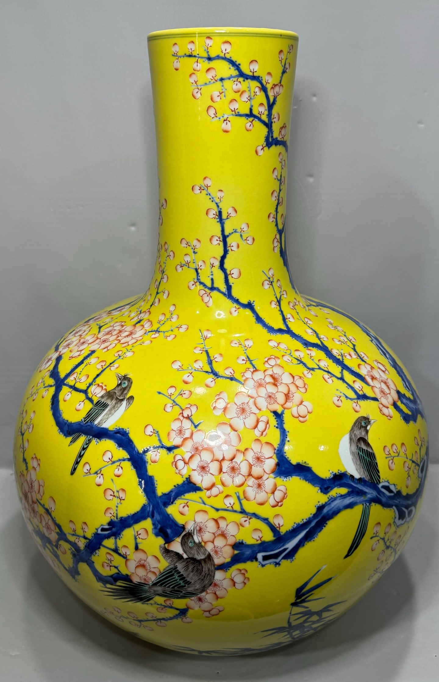 A Huge Yellow Glazed Famille-Rose Flower and Bird Pattern Vase: A Huge Yellow Glazed Famille-Rose Flower and Bird Pattern Vase,Qing Dynasty,China,Kangxi Six-character Mark,Size:20.5in 黄釉粉彩花鸟纹瓶,中国