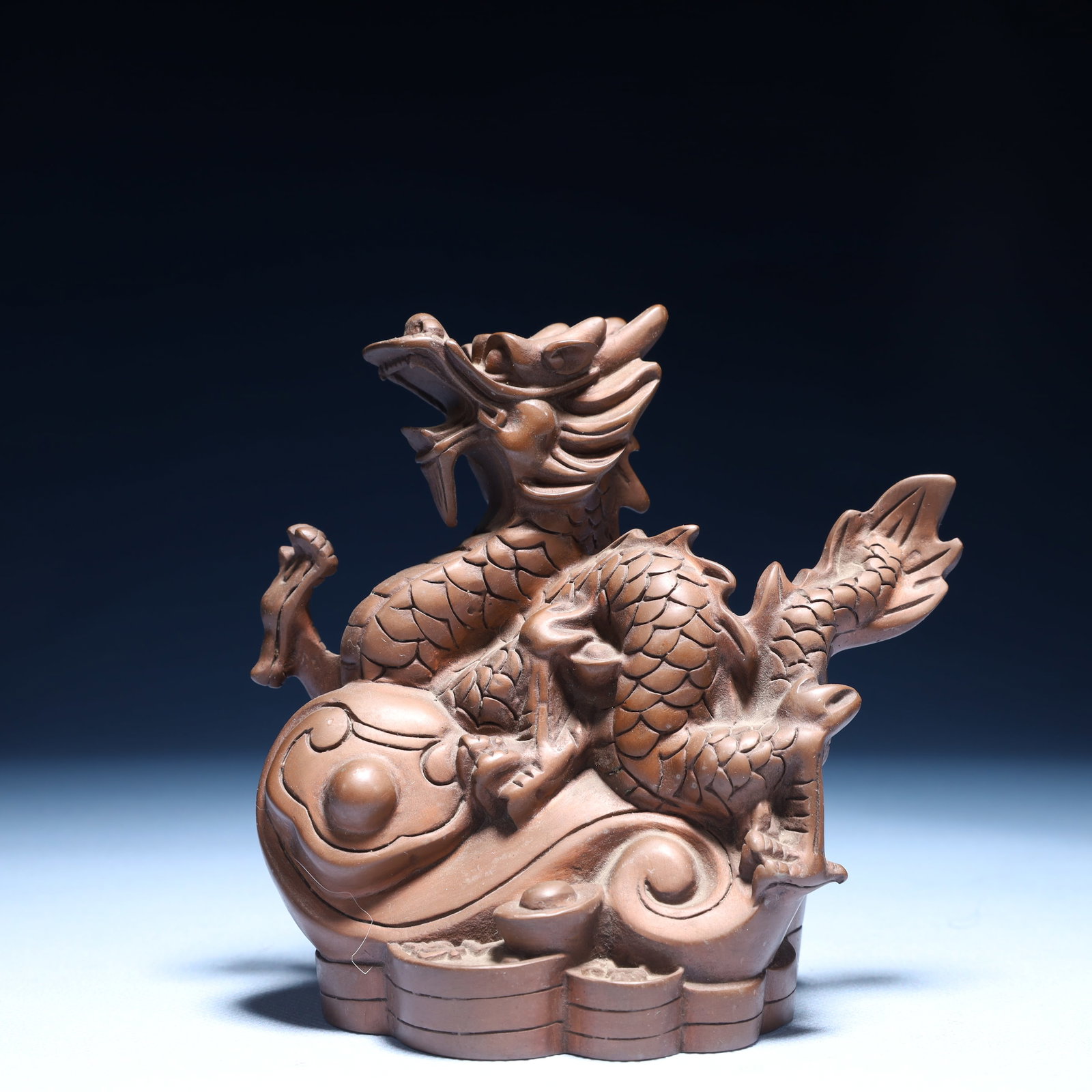An Exquisite Bronze Auspicious Cloud and Dragon Ornament: An Exquisite Bronze Auspicious Cloud and Dragon Ornament,Qing Dynasty,China,Size:3.9inx3.1inx5.1in,Weight:1050g 铜祥云龙摆件,中国清代