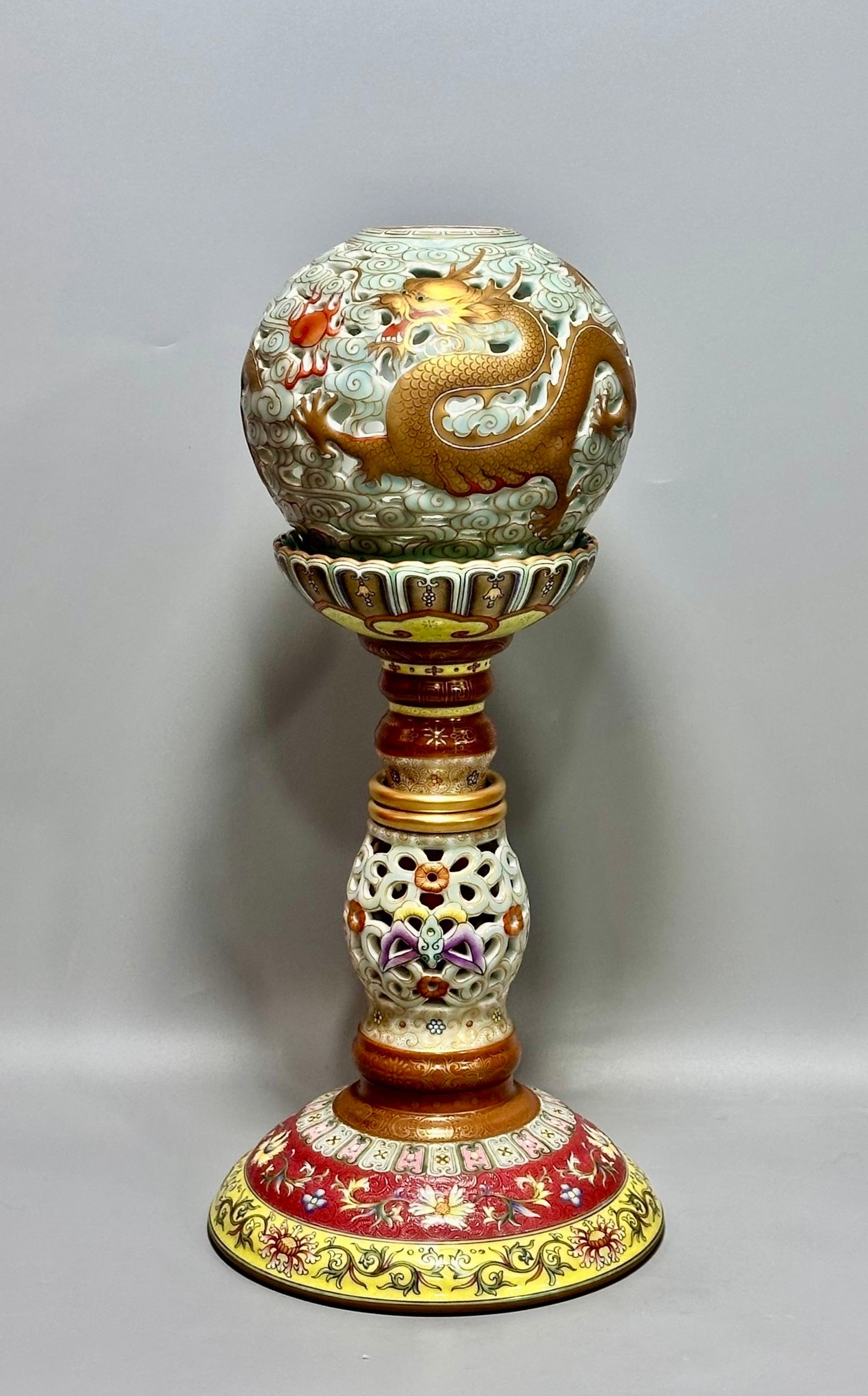 A Huge Famille-Rose Celadon Glazed Painted Gold Auspicious Cloud and Dragon Pattern Hatstand: A Huge Famille-Rose Celadon Glazed Painted Gold Auspicious Cloud and Dragon Pattern Hatstand,Qing Dynasty,China,Qianlong Six-character Mark,Size:15.4inx7in 粉彩豆青釉