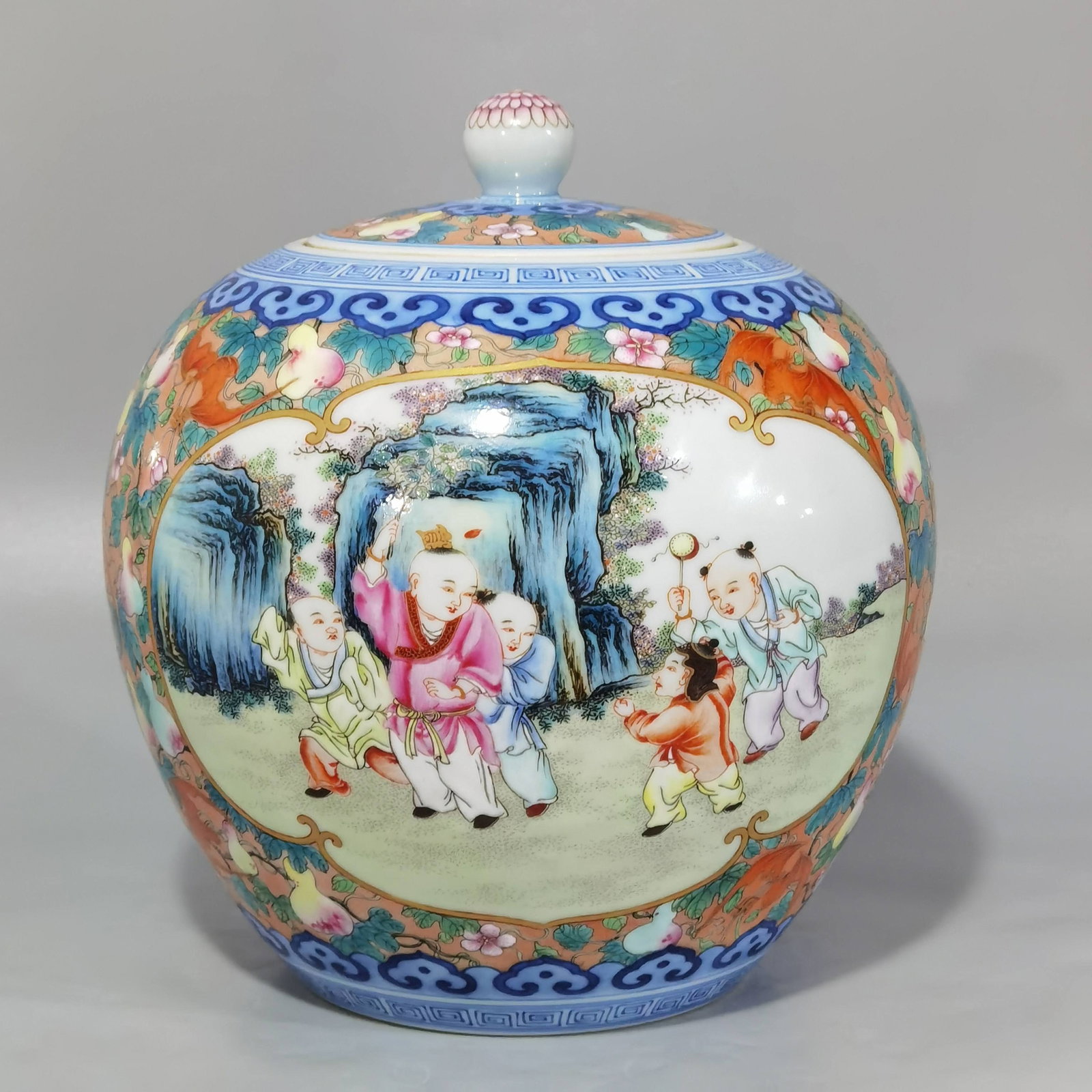 An Exquisite Famille-Rose Character and Story Pattern Jar with Cover: An Exquisite Famille-Rose Character and Story Pattern Jar with Cover,Qing Dynasty,China,Qianlong Six-character Mark,Size:7.7inx7.1in 粉彩人物故事纹盖