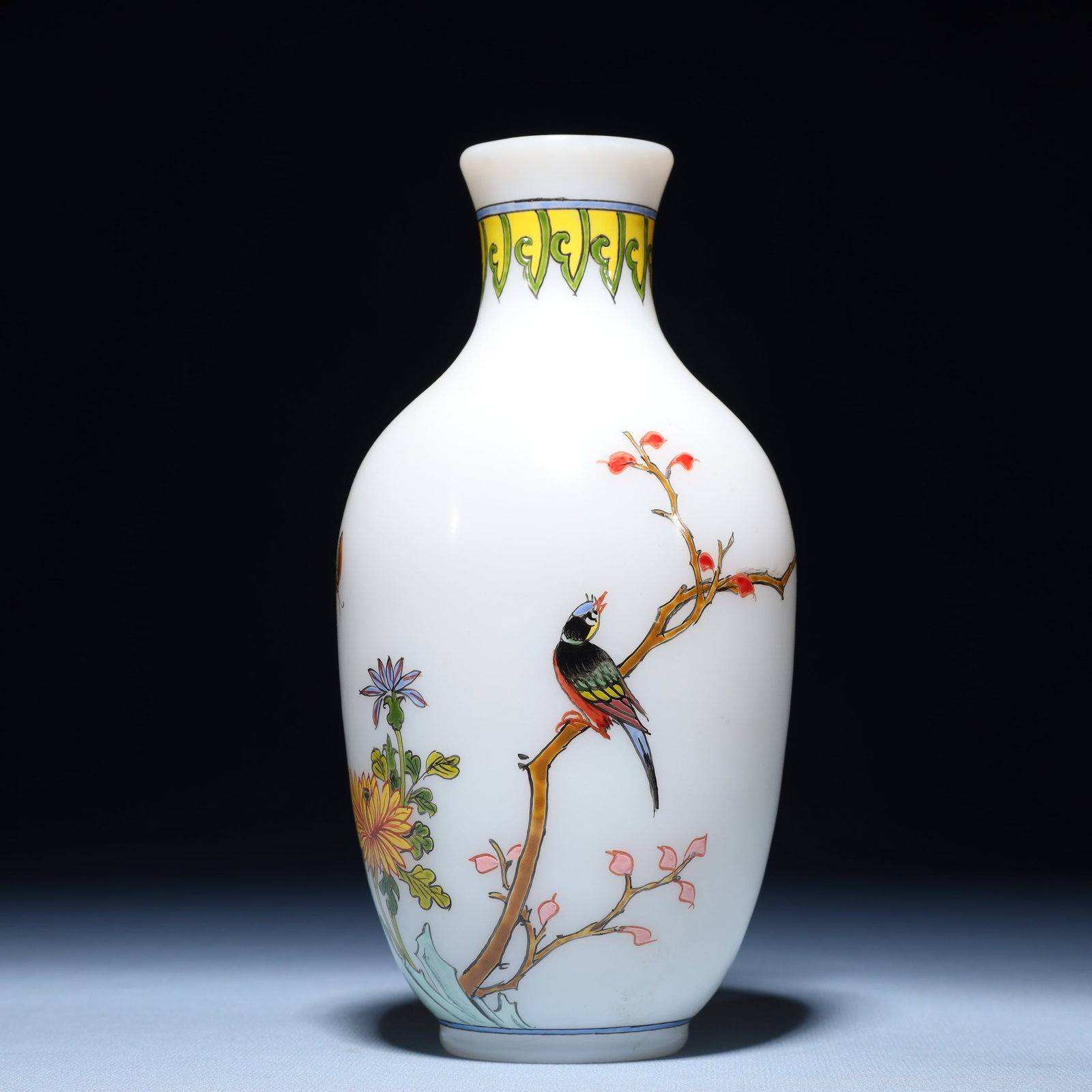An Exquisite Glass Flower and Bird Pattern Vase: An Exquisite Glass Flower and Bird Pattern Vase,Qing Dynasty,China,Qianlong Four-character Mark,Size:3.9inx7.5in,Weight:546g 琉璃花鸟纹瓶,中国清&#