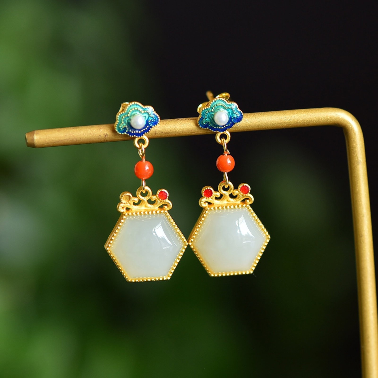 A Pair of Exquisite Sterling Silver-Gold Plated Inlaid White Jade Earrings: A Pair of Exquisite Sterling Silver-Gold Plated Inlaid White Jade Earrings 一对纯银镀金镶白玉耳环