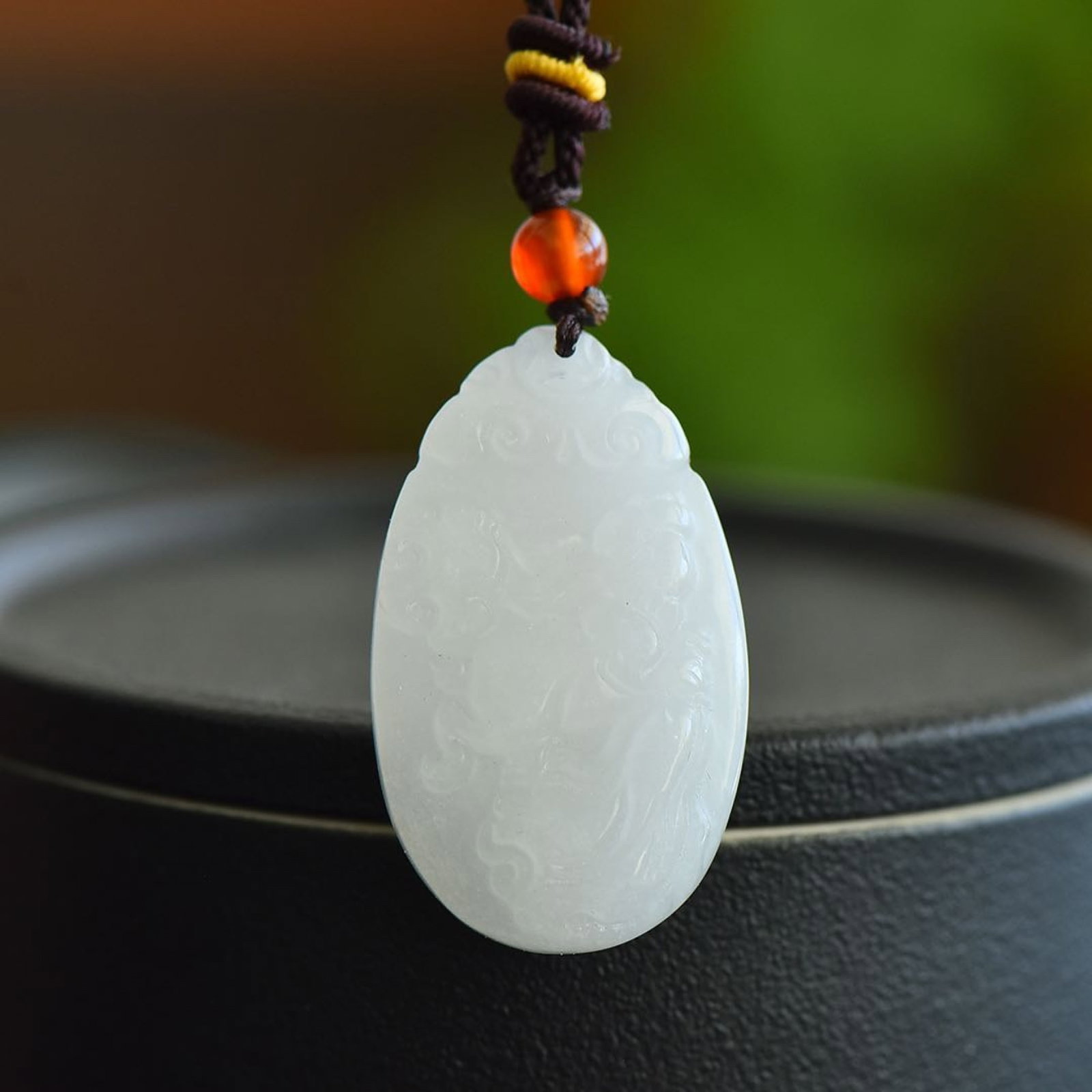 An Exquisite White Jade Rabbit Pattern Pendant: An Exquisite White Jade Rabbit Pattern Pendant 白玉兔纹挂件
