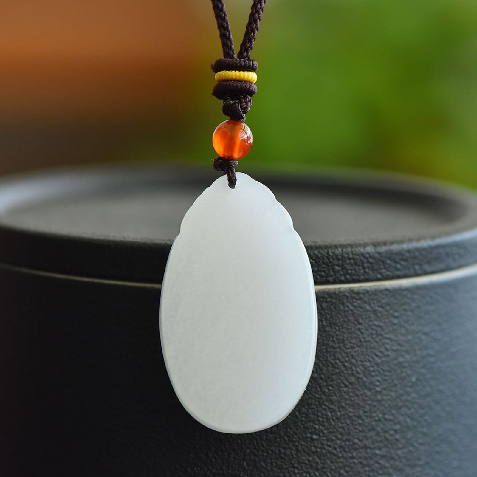 An Exquisite White Jade Rabbit Pattern Pendant - 3