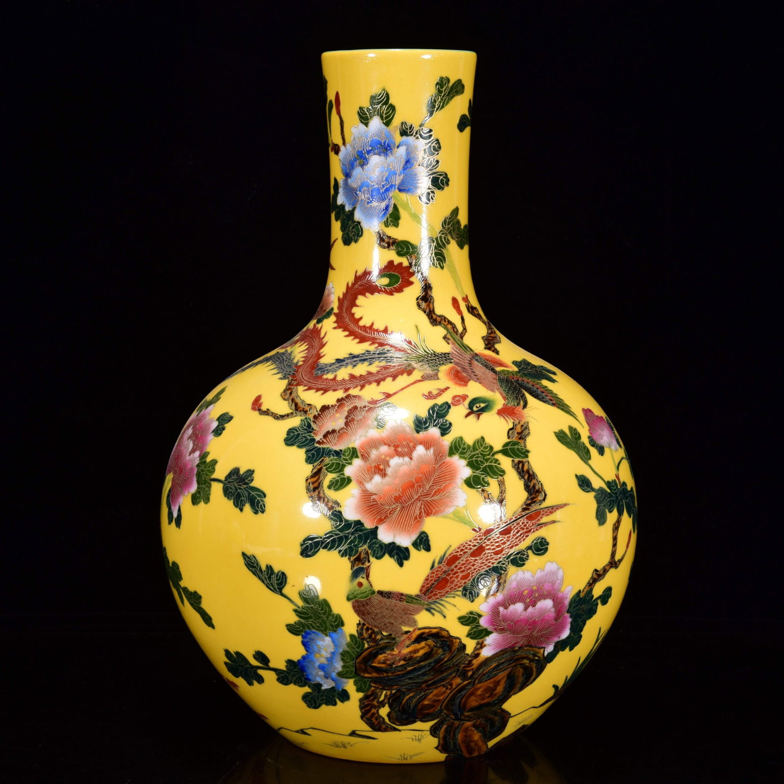 A Rare Enamel Flower and Phoenix Pattern Vase: A Rare Enamel Flower and Phoenix Pattern Vase,Qing Dynasty,China,Qianlong Six-character Mark,Size:13inx8.7in 珐琅彩花卉凤纹瓶,中国清&#
