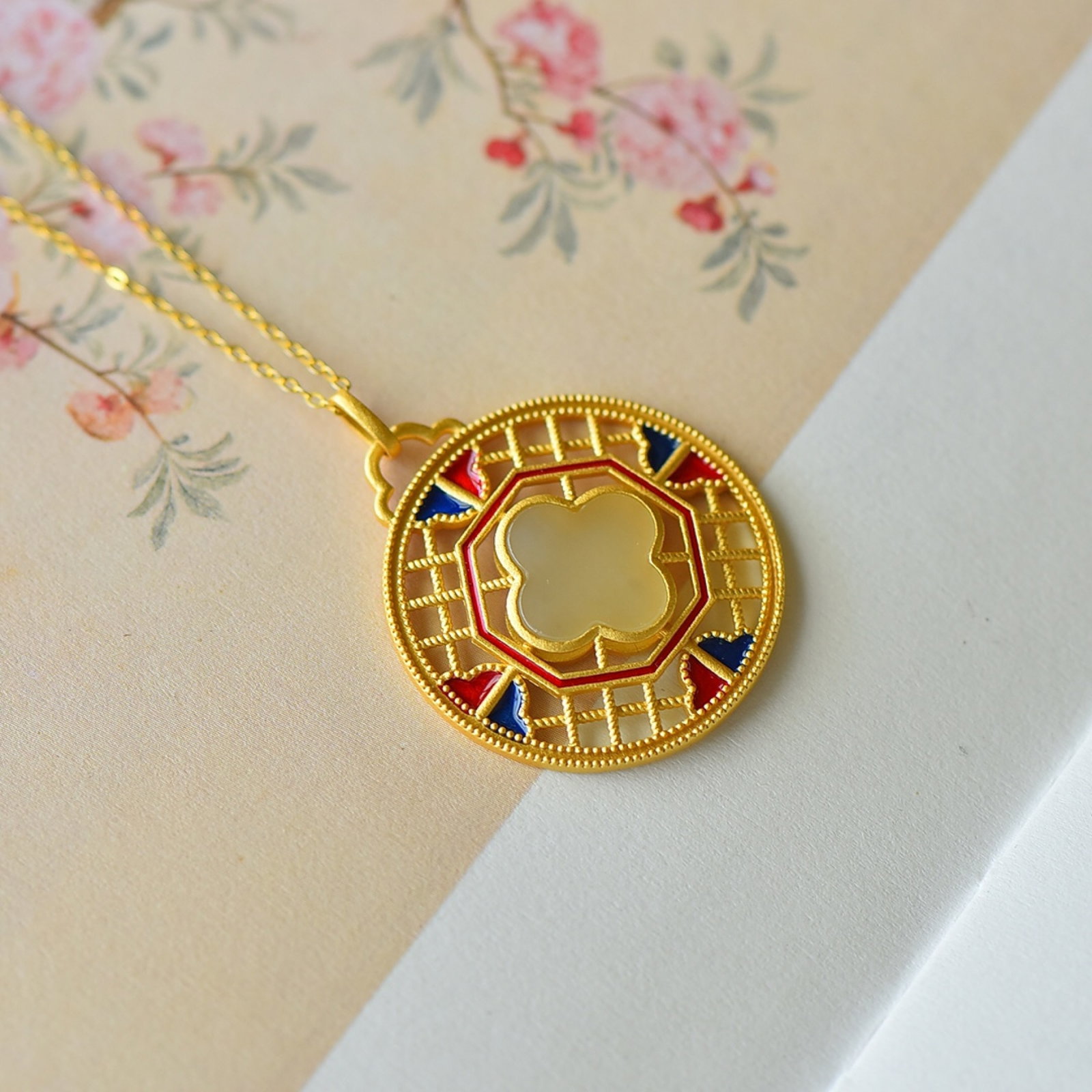An Exquisite Sterling Silver-Gold Plated Inlaid White Jade Pendant: An Exquisite Sterling Silver-Gold Plated Inlaid White Jade Pendant 纯银镀金镶白玉吊坠