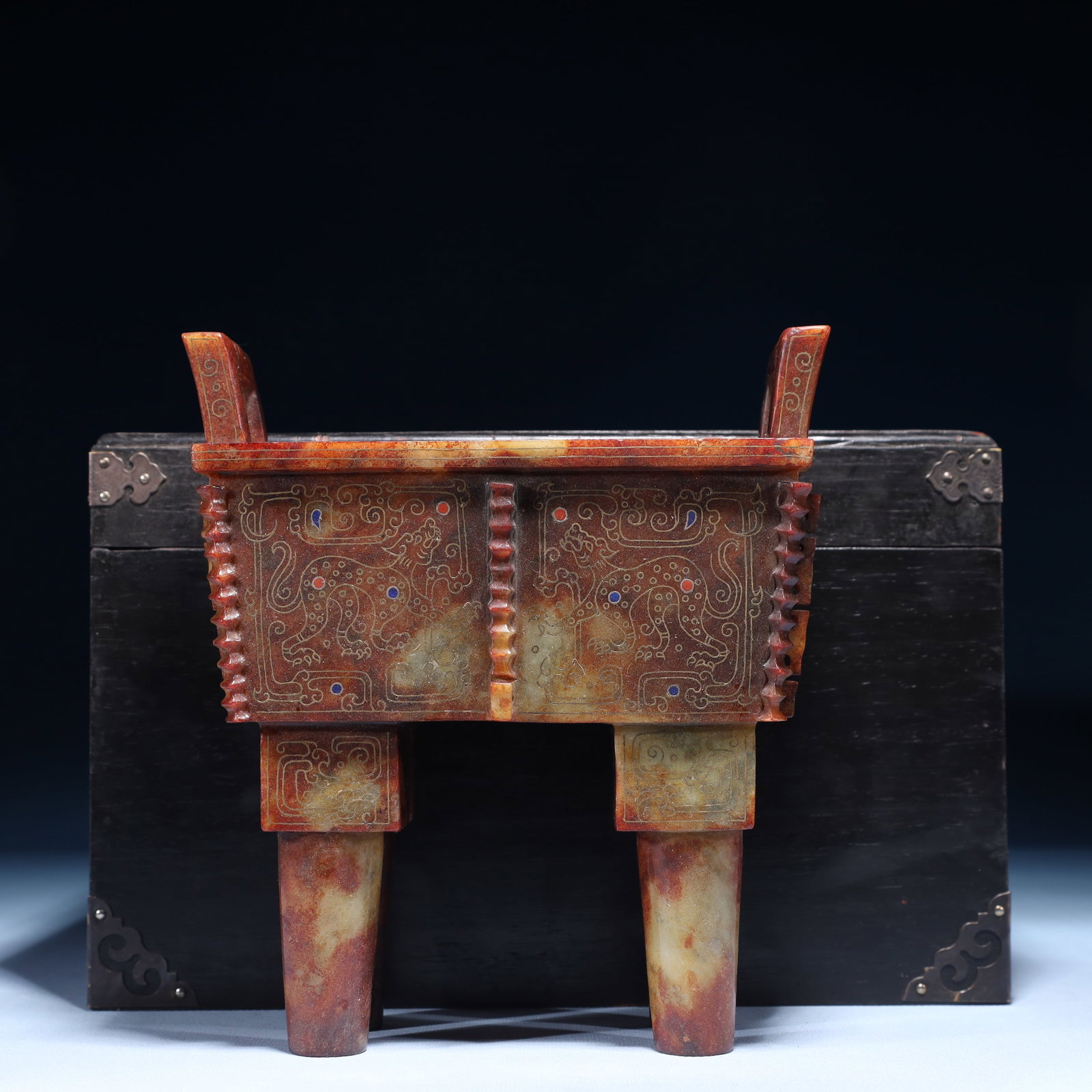 An Exquisite Archaic Jade Chi-Dragon Pattern Double-Ears Censer: An Exquisite Archaic Jade Chi-Dragon Pattern Double-Ears Censer,Qing Dynasty,China,Size:6.7inx3.9inx8.3in,(Box)4.7inx2inx11.4in,Weight:2050g