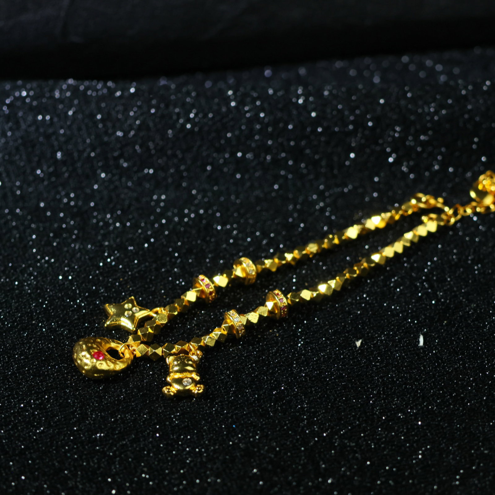 An Exquisite Bracelet - 6