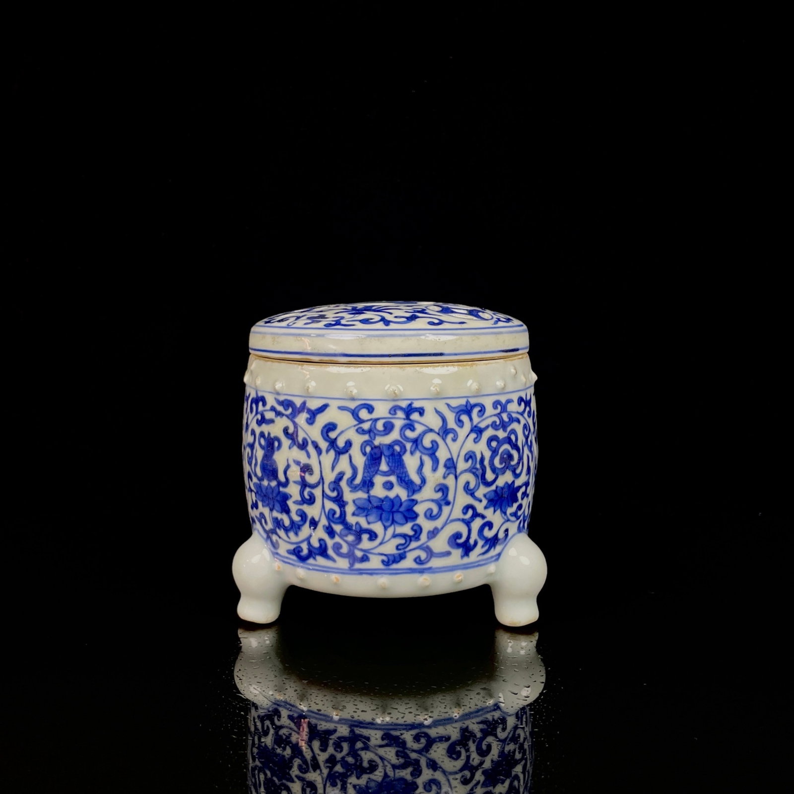 An Exquisite Blue and White Lotus Pattern Tripod Censer: An Exquisite Blue and White Lotus Pattern Tripod Censer,Ming Dynasty,China,Zhengde Four-character Mark,Size:4.3inx4.3in 青花缠枝莲纹三足香炉