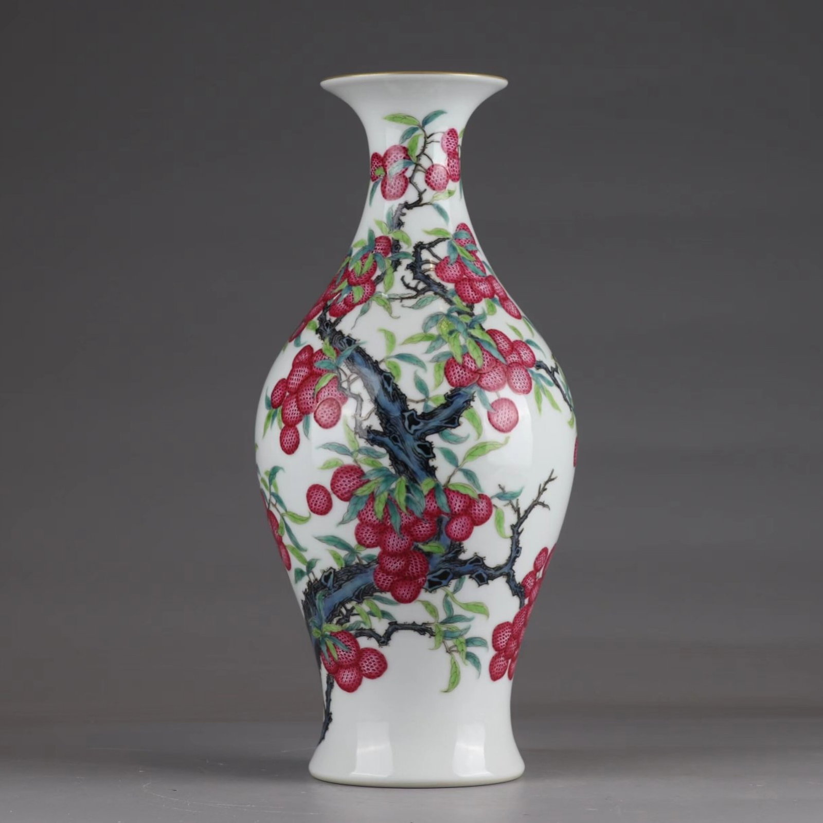 A Rare Famille-Rose Litchi Pattern Vase: A Rare Famille-Rose Litchi Pattern Vase,Qing Dynasty,China,Qianlong Six-character Mark,Size:12.8inx5.9in 粉彩荔枝纹瓶,中国清代,乾Ɓ
