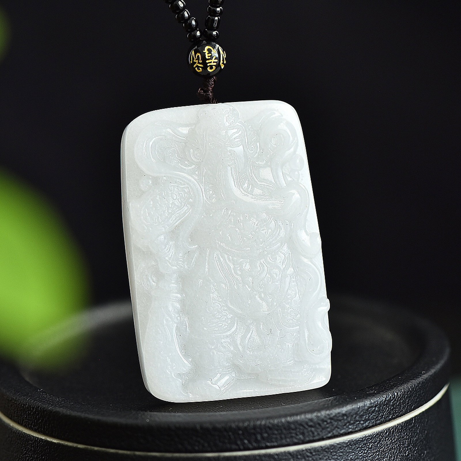 An Exquisite White Jade Figure Pattern Pendant: An Exquisite White Jade Figure Pattern Pendant 白玉人物纹挂件