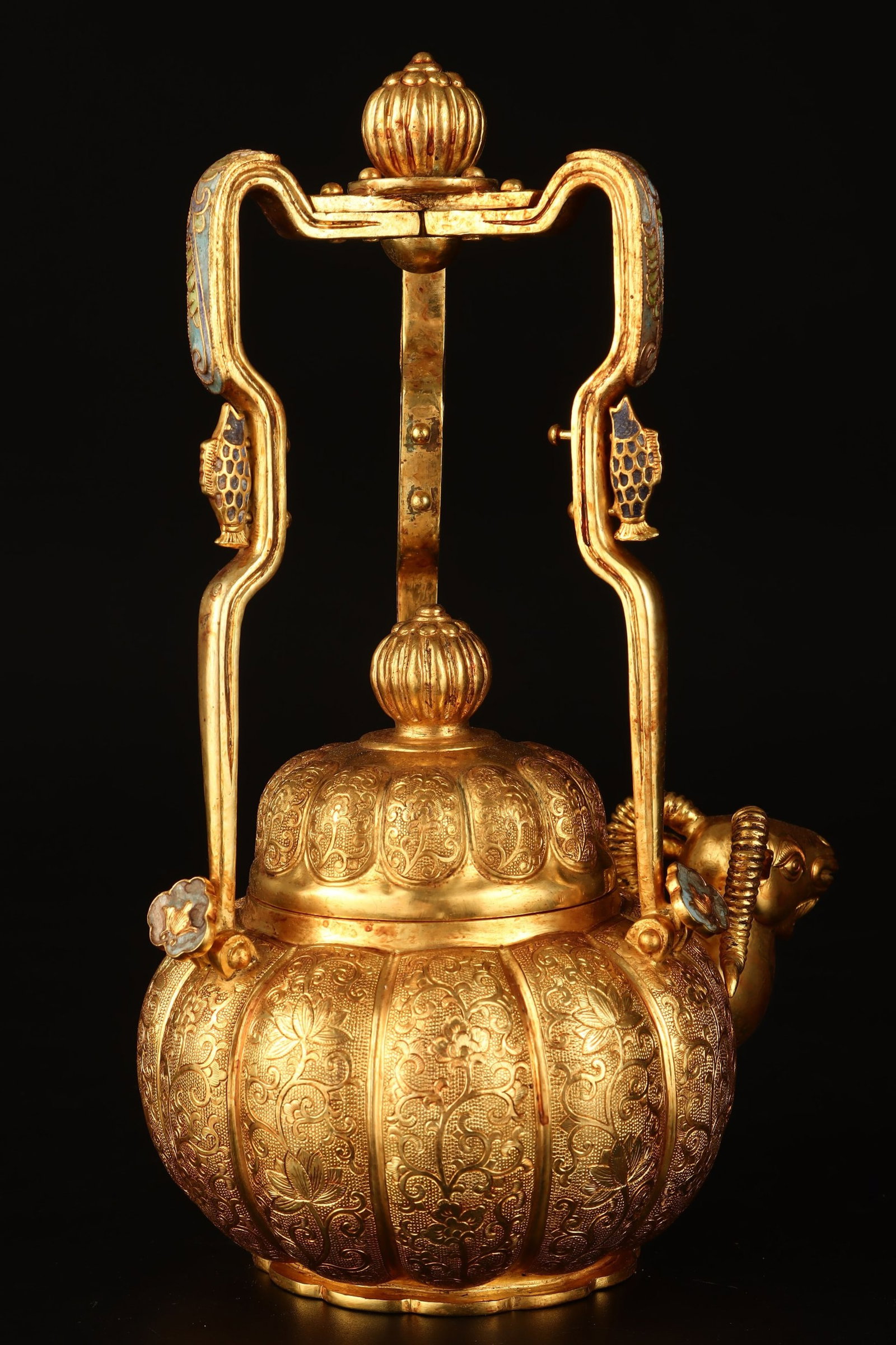 An Exquisite Gilt Bronze Lotus Pattern Loop-Handled Pot - 2