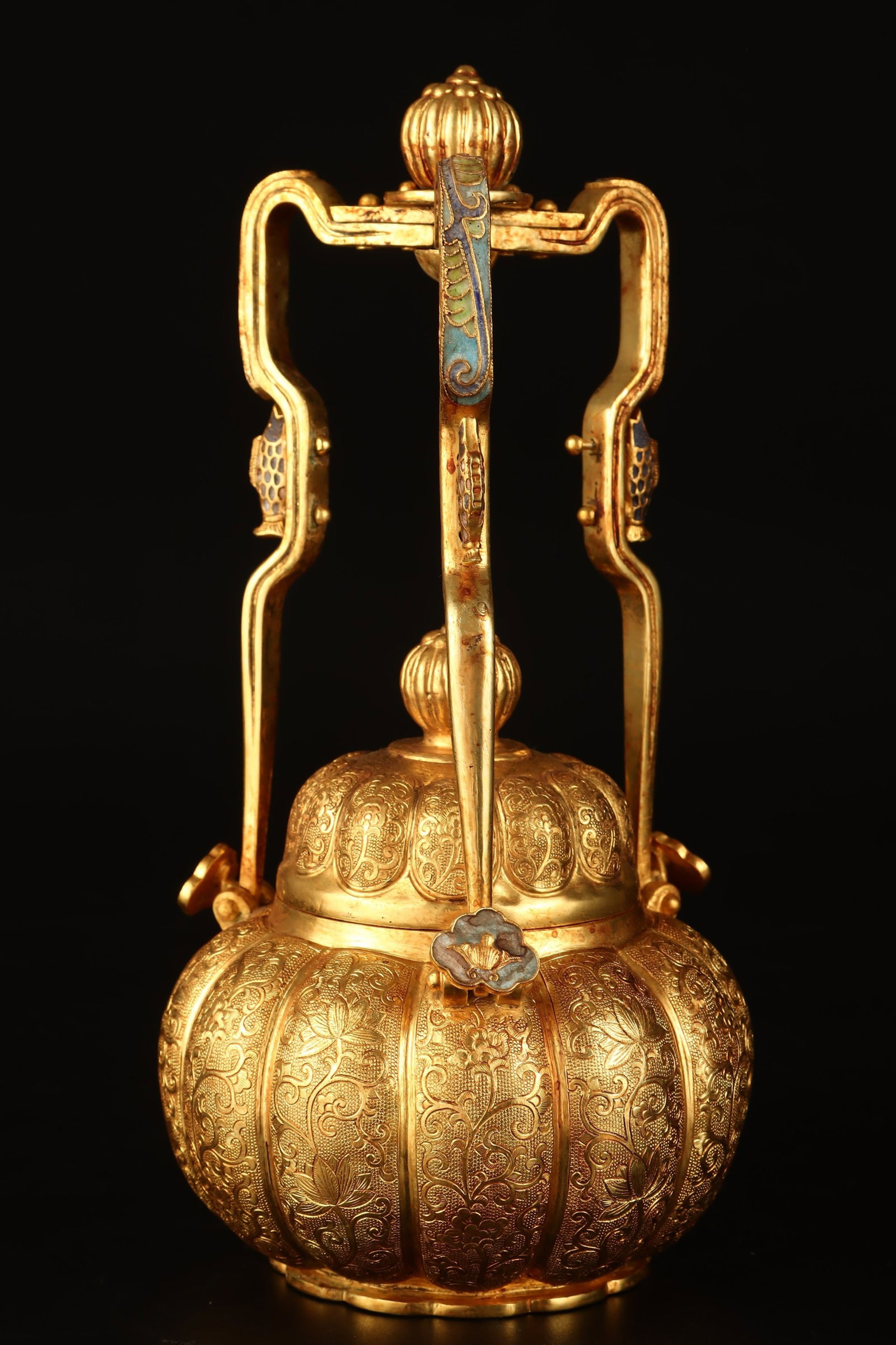 An Exquisite Gilt Bronze Lotus Pattern Loop-Handled Pot - 3