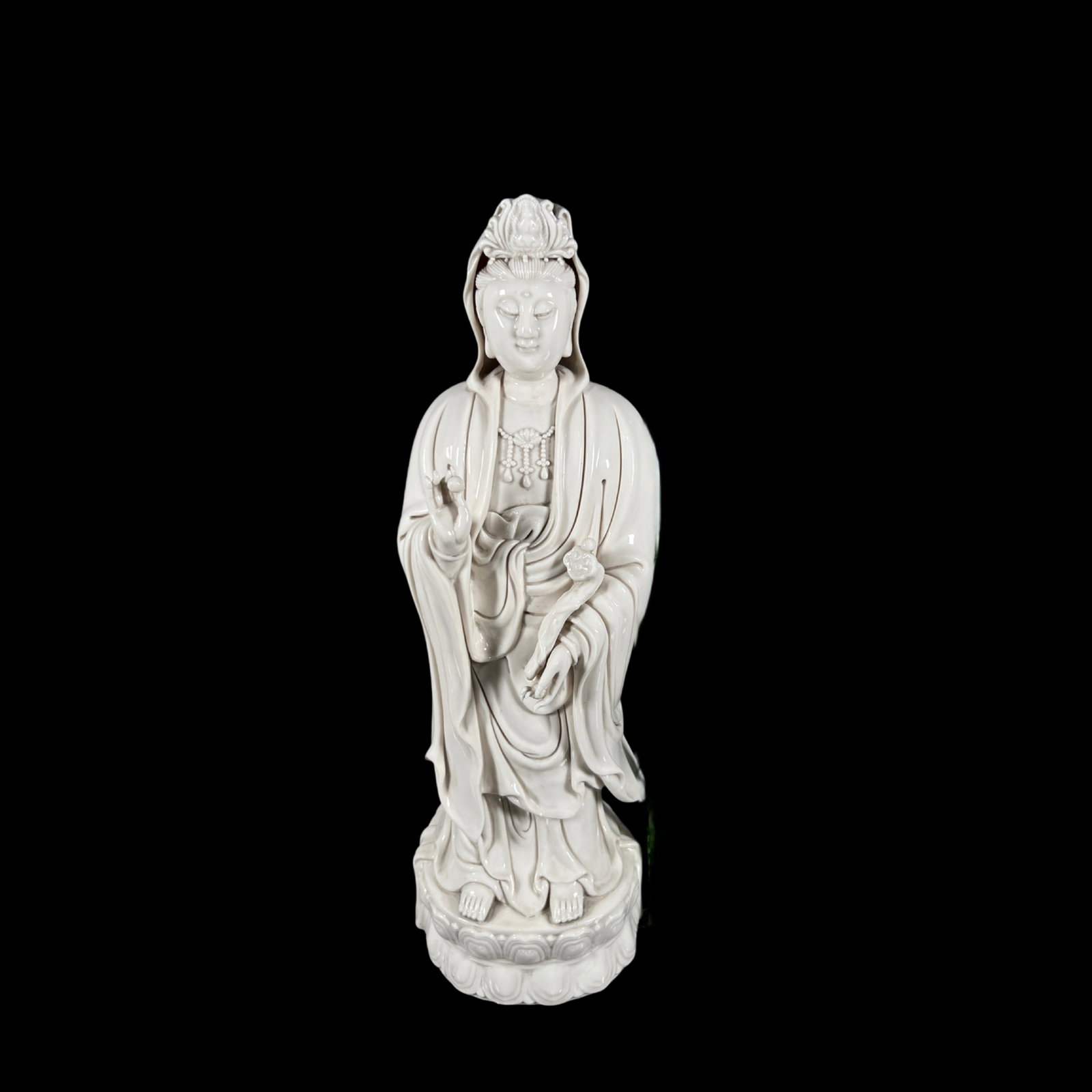 A Solemn Blance-De-Chine Statue of Avalokitesvara: A Solemn Blance-De-Chine Statue of Avalokitesvara,Ming Dynasty,China,He Chaozong Mark,Size:19.1in