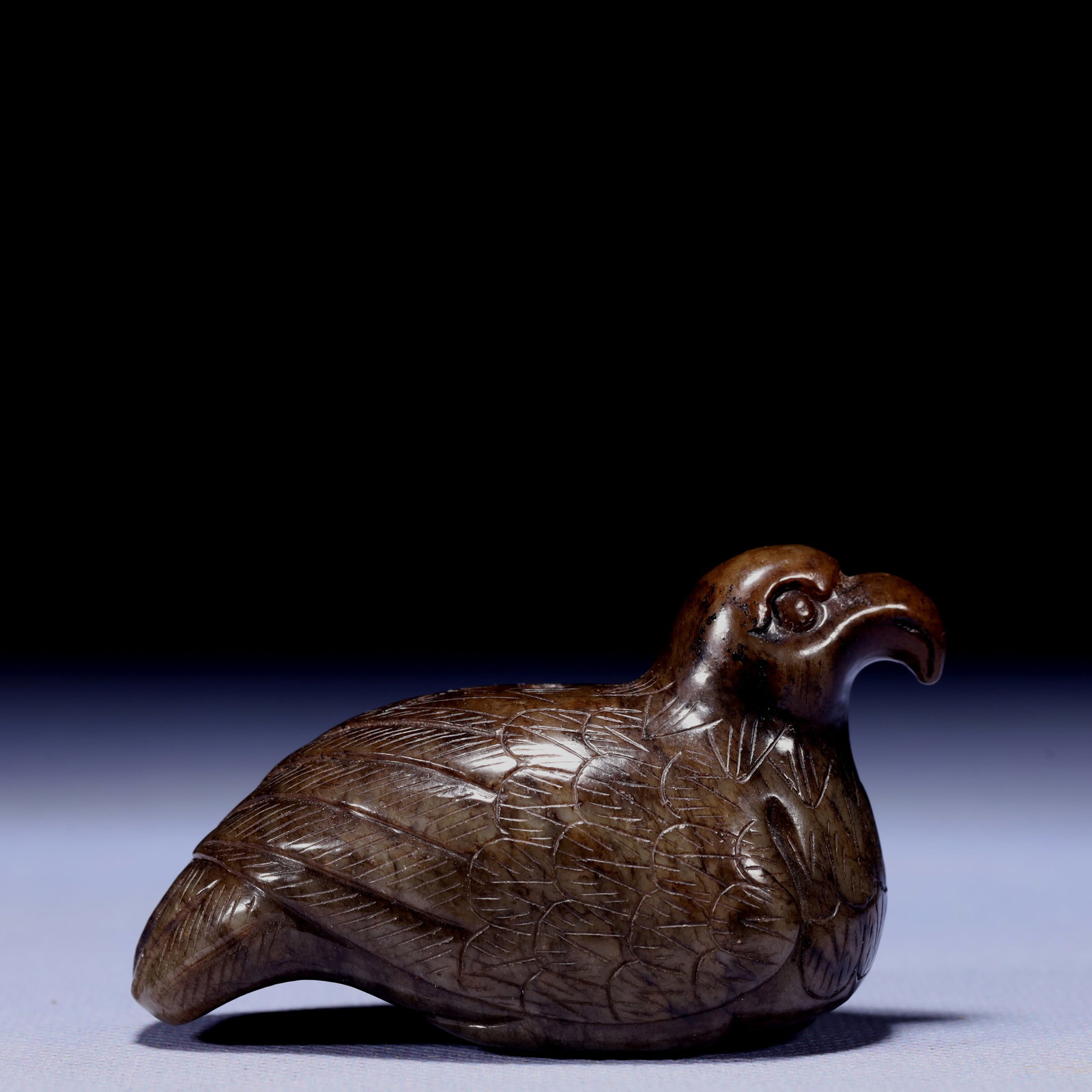 An Exquisite Archaic Jade Bird Ornament: An Exquisite Archaic Jade Bird Ornament,Ancient Time,China,Size:2.6inx1.4inx1.6in,Weight:172g 高古玉鸟摆件,中国远古时期