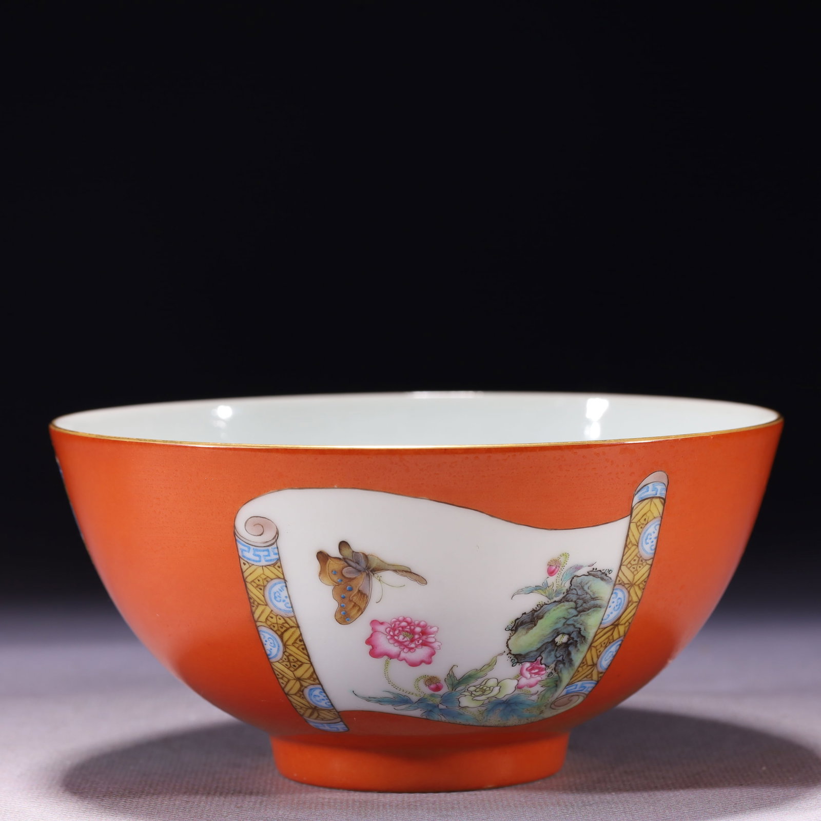 An Exquisite Famille-Rose Painted Gold Flower and Bird Pattern Bowl: An Exquisite Famille-Rose Painted Gold Flower and Bird Pattern Bowl,Qing Dynasty,China,Yongzheng Six-character Mark,Size:5.5inx2.7in,Weight:200g 粉彩描金花鸟纹