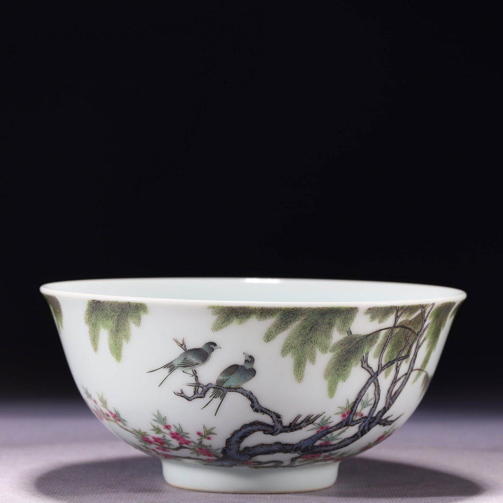 An Exquisite Famille-Rose Flower and Bird Pattern Bowl,with poem: An Exquisite Famille-Rose Flower and Bird Pattern Bowl,with poem,Qing Dynasty,China,Yongzheng Four-character Mark,Size:5.5inx2.6in,Weight:200g 粉彩花鸟纹碗,带