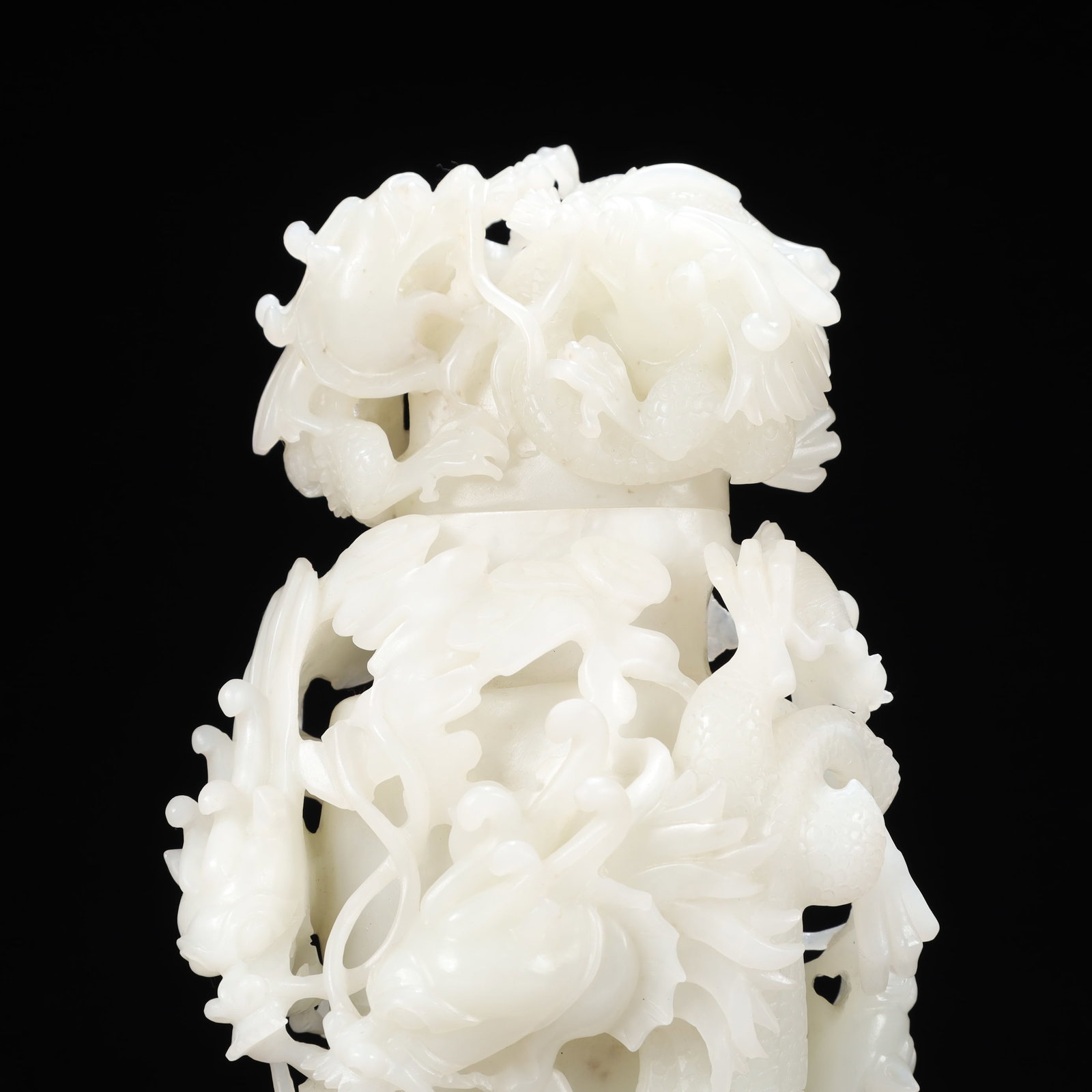 An Exquisite White Jade Dragon Pattern Bottle - 2