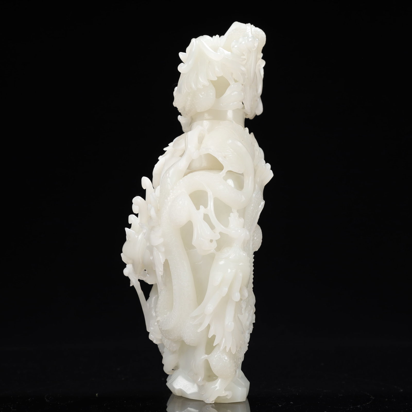 An Exquisite White Jade Dragon Pattern Bottle - 5