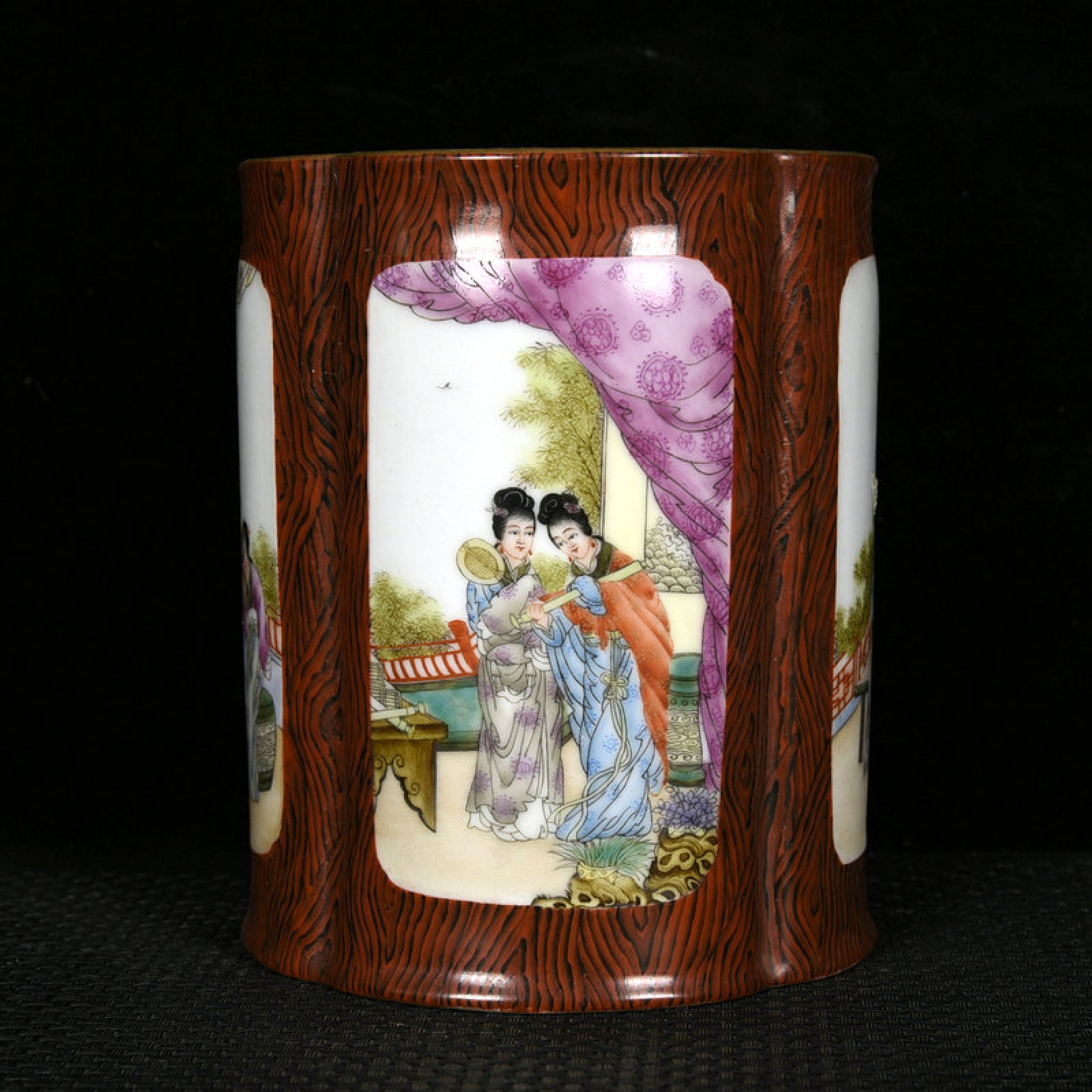 An Exquisite Imitation Wood Grain Glazed Enamel Painted Gold Character and Story Pattern Brush Pot: An Exquisite Imitation Wood Grain Glazed Enamel Painted Gold Character and Story Pattern Brush Pot,Qing Dynasty,China,Qianlong Four-character Mark,Size:5.9inx4.9in 木纹釉珐