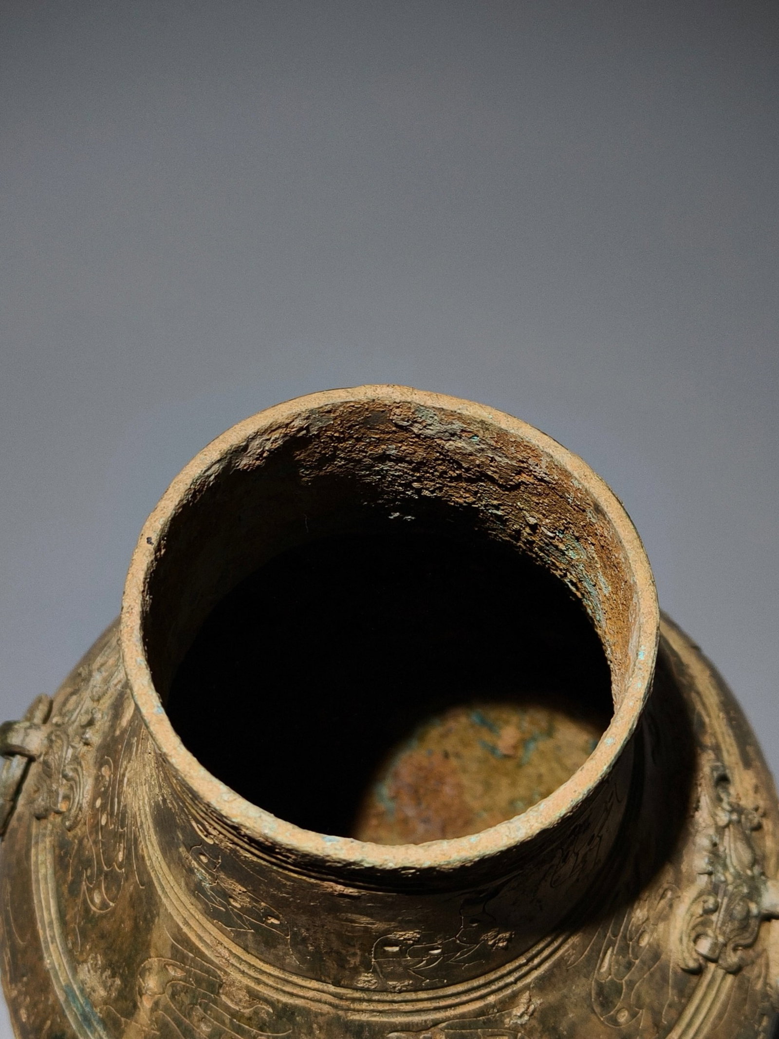 An Archaic Bronze Bird Pattern Pot - 8