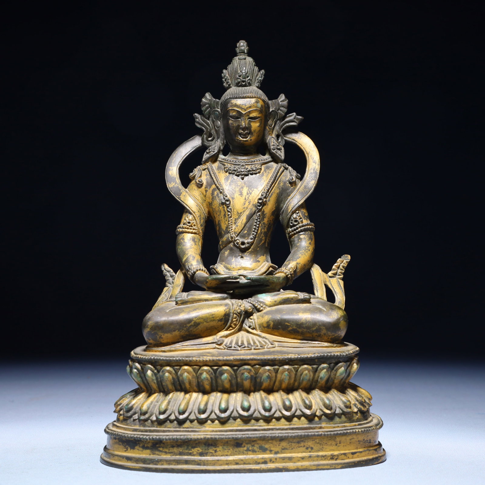 A Solemn Gilt Bronze Statue of Tara: A Solemn Gilt Bronze Statue of Tara,Qing Dynasty,China,Size:5.9inx3.7inx9.1in,Weight:2250g 铜漆金度母像,中国清代