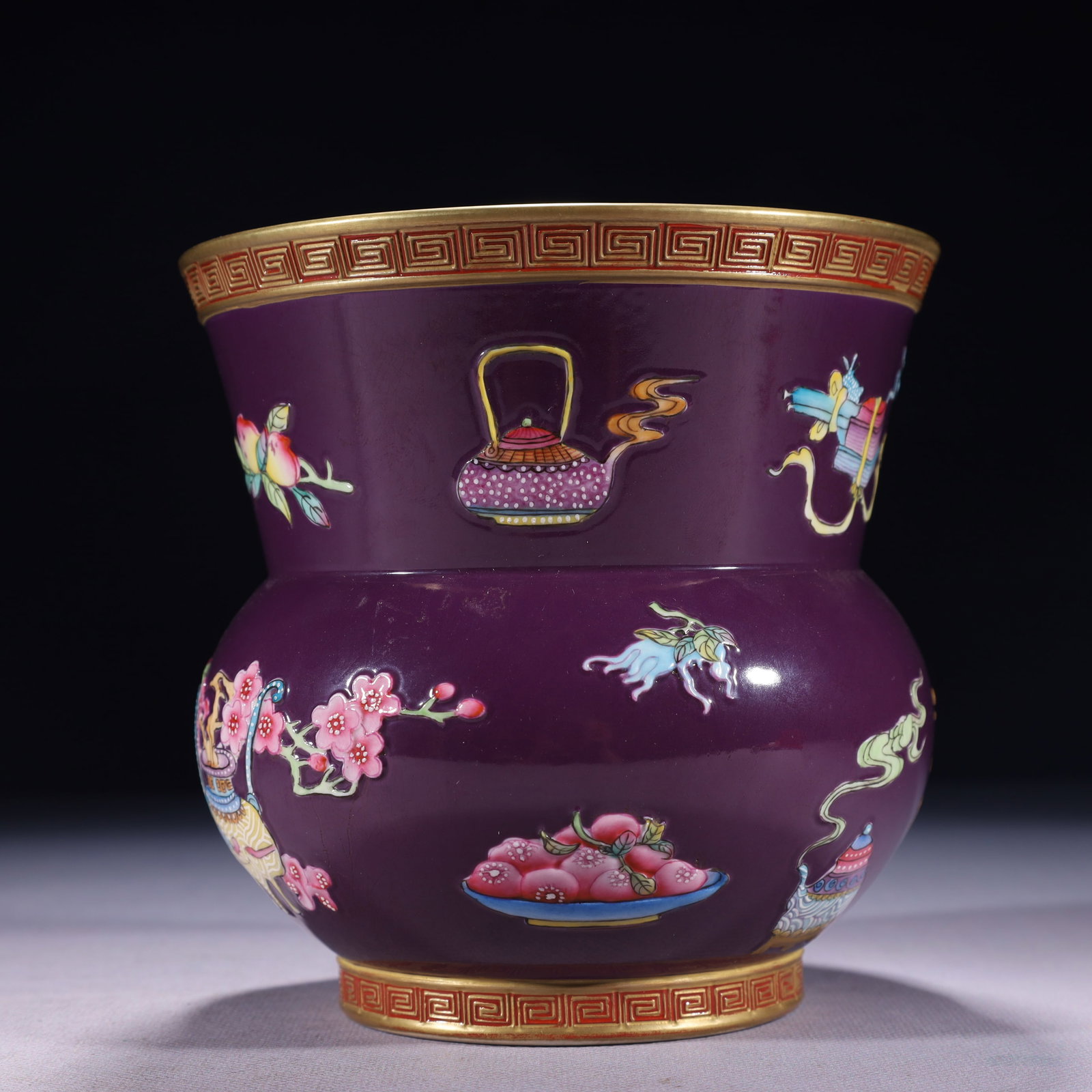 An Exquisite Purple Ground Famille-Rose Painted Gold Flower Pattern Jar: An Exquisite Purple Ground Famille-Rose Painted Gold Flower Pattern Jar,Qing Dynasty,China,Qianlong Six-character Mark,Size:5.5inx5.7in,Weight:1250g 紫地粉彩描金