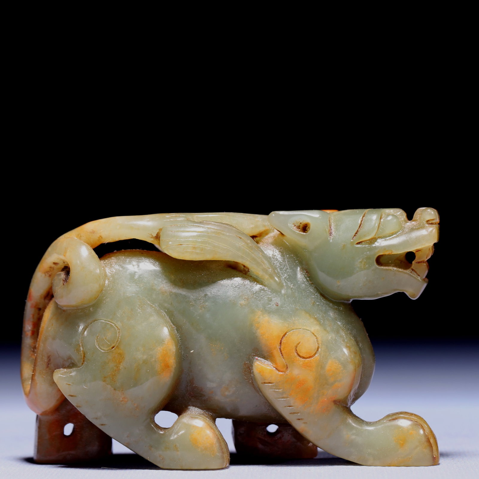 An Exquisite Green Jade Beast Ornament: An Exquisite Green Jade Beast Ornament,Qing Dynasty,China,Size:3.9inx1.2inx2.4in,Weight:295g 青玉兽摆件,中国清代