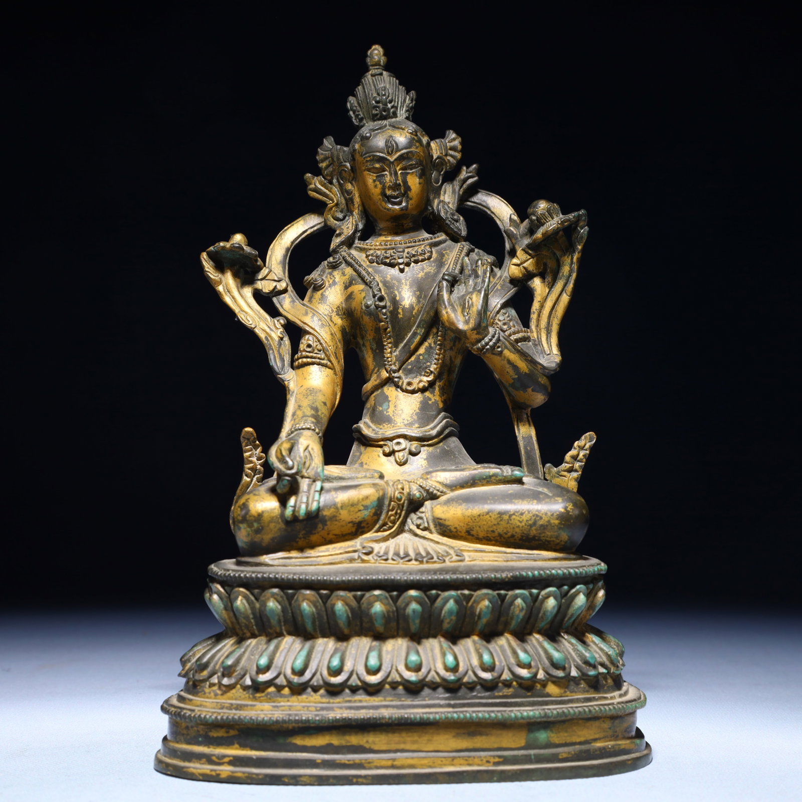 A Solemn Gilt Bronze Statue of Tara: A Solemn Gilt Bronze Statue of Tara,Qing Dynasty,China,Size:5.5inx3.9inx8.7in,Weight:2200g 铜漆金度母像,中国清代