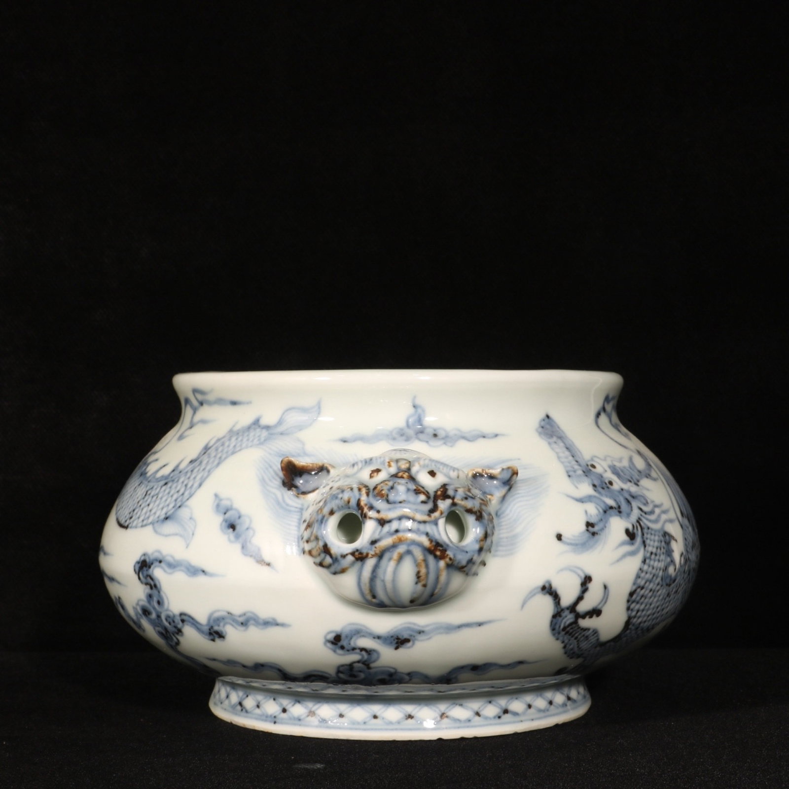 An Exquisite Blue and White Auspicious Cloud and Dragon Pattern Beast-Ears Censer: An Exquisite Blue and White Auspicious Cloud and Dragon Pattern Beast-Ears Censer,Ming Dynasty,China,Size:4.7inx9.4in 青花祥云龙纹兽耳香炉,&
