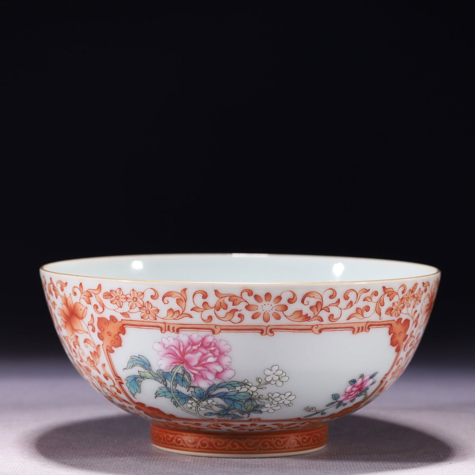 An Exquisite Iron-Red Famille-Rose Flower Pattern Bowl: An Exquisite Iron-Red Famille-Rose Flower Pattern Bowl,Qing Dynasty,China,Yongzheng Six-character Mark,Size:5.4inx2.4in,Weight:200g 矾红粉彩花卉纹碗,