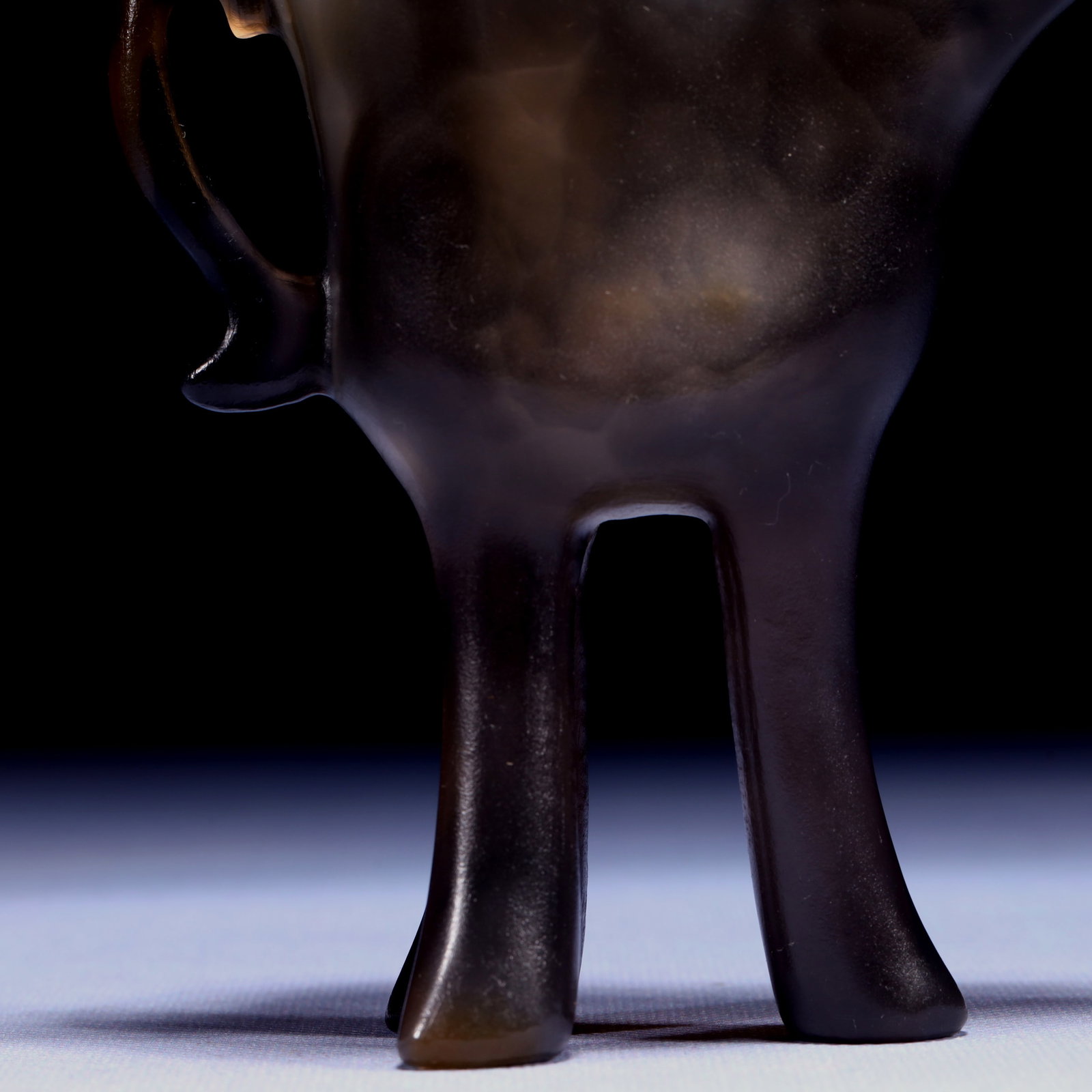 An Exquisite Agate Tripod Cup - 3