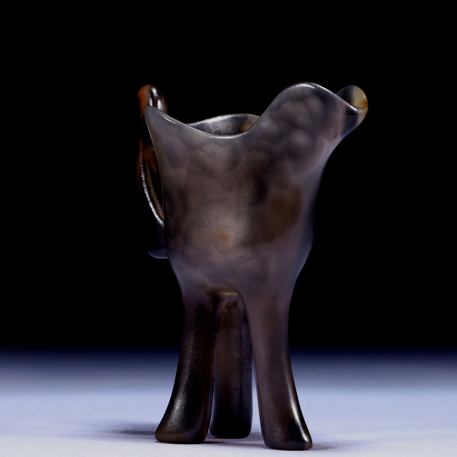An Exquisite Agate Tripod Cup - 4
