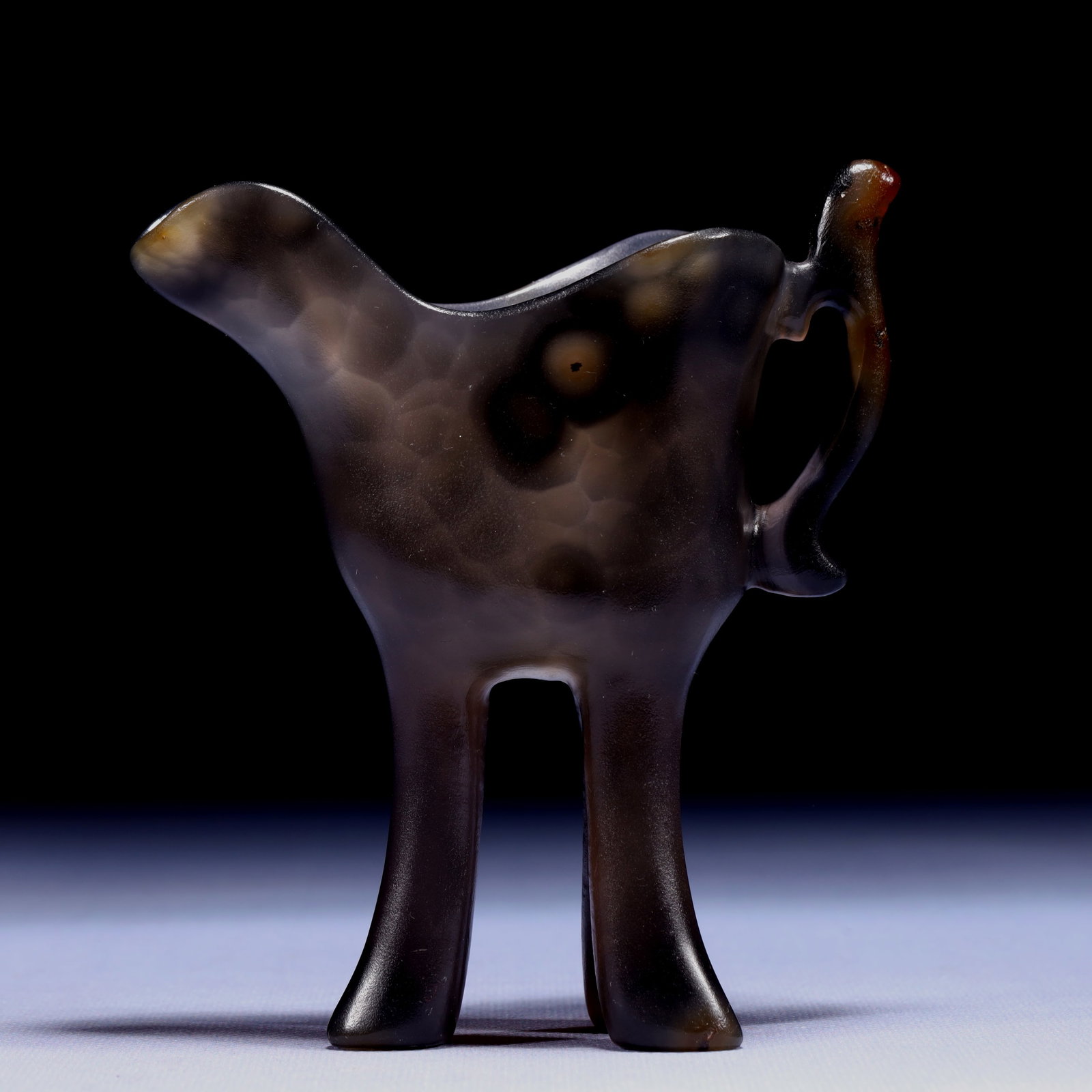 An Exquisite Agate Tripod Cup - 6