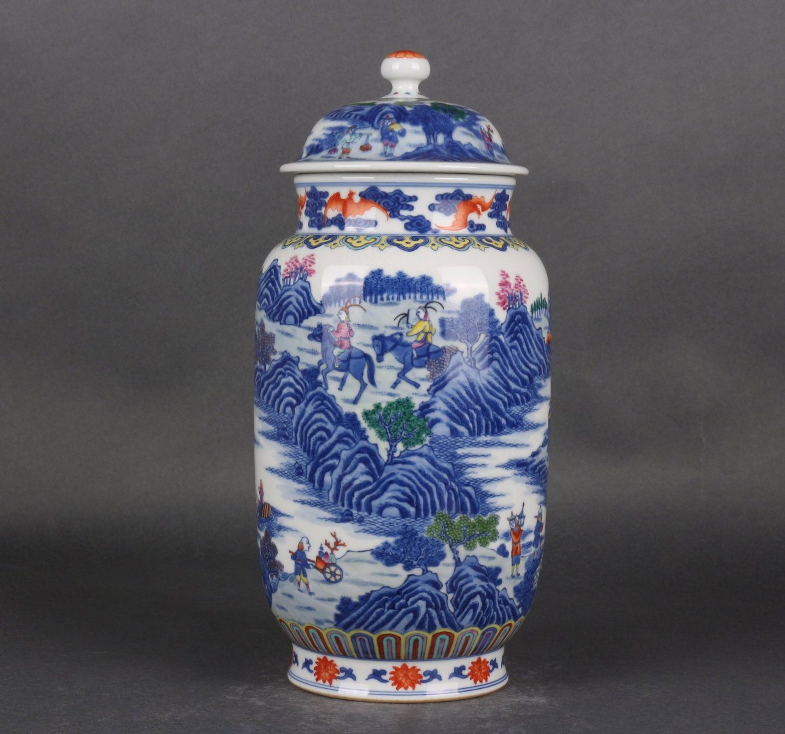 A Rare Blue and White Famille-Rose Character and Story Pattern Tea Caddy: A Rare Blue and White Famille-Rose Character and Story Pattern Tea Caddy,Qing Dynasty,China,Qianlong Six-character Mark,Size:12.2inx5.7inx4.3in 青花粉彩人物故
