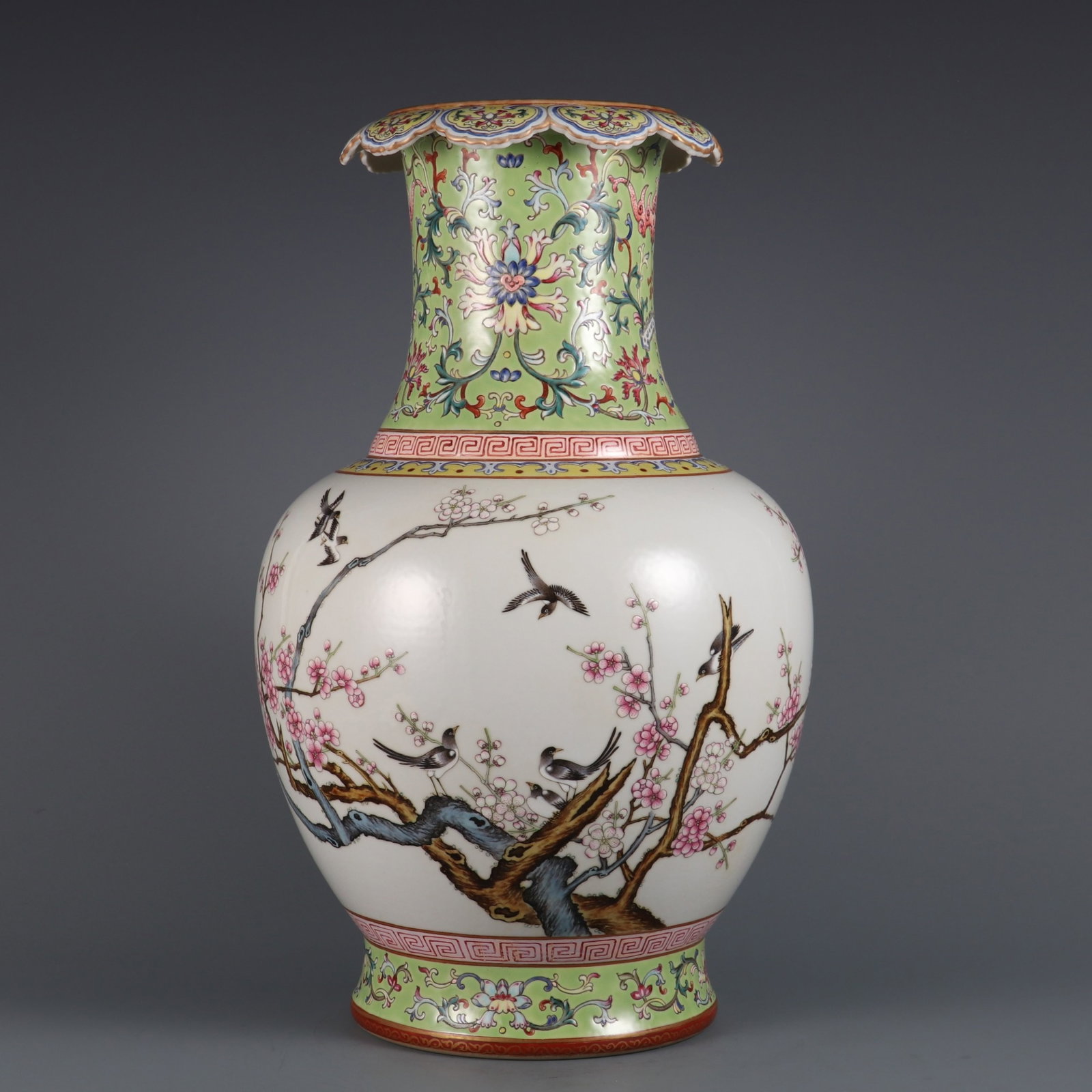 A Rare Famille-Rose Painted Gold Flower and Bird Pattern Vase: A Rare Famille-Rose Painted Gold Flower and Bird Pattern Vase,Qing Dynasty,China,Qianlong Six-character Mark,Size:15.2inx9.1in 粉彩描金花鸟纹瓶,中